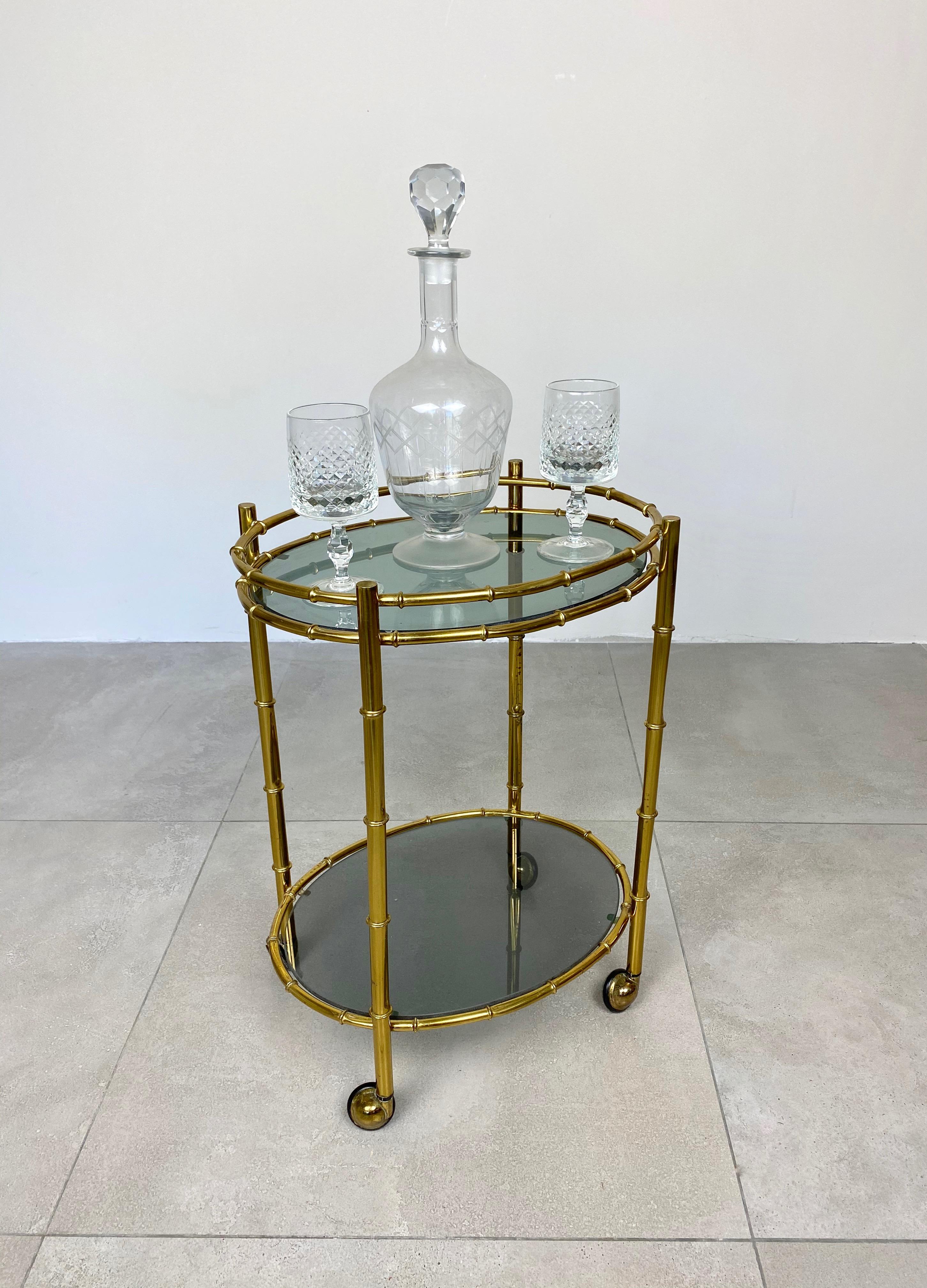 Mid-Century Modern Oval Bar Cart Faux Bamboo Brass and Smoked Glass, Italy, 1960s For Sale
