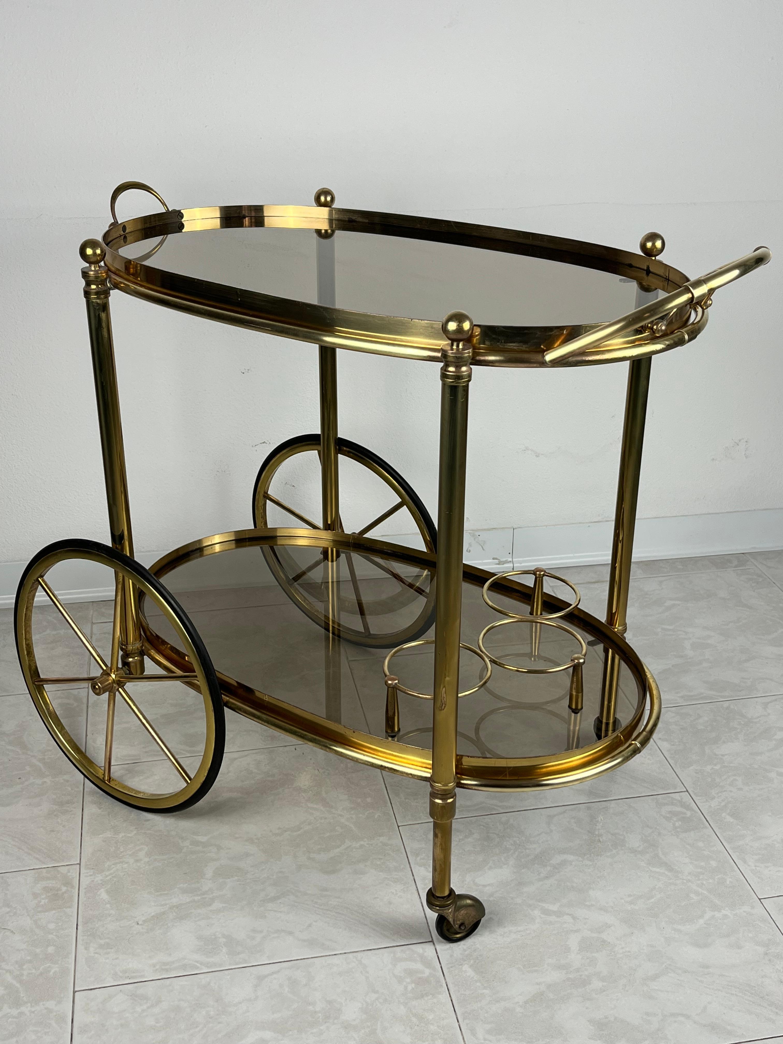 Mid-Century Brass Oval Bar Trolley  with Smoked Glass Italian Design 1960s For Sale 9