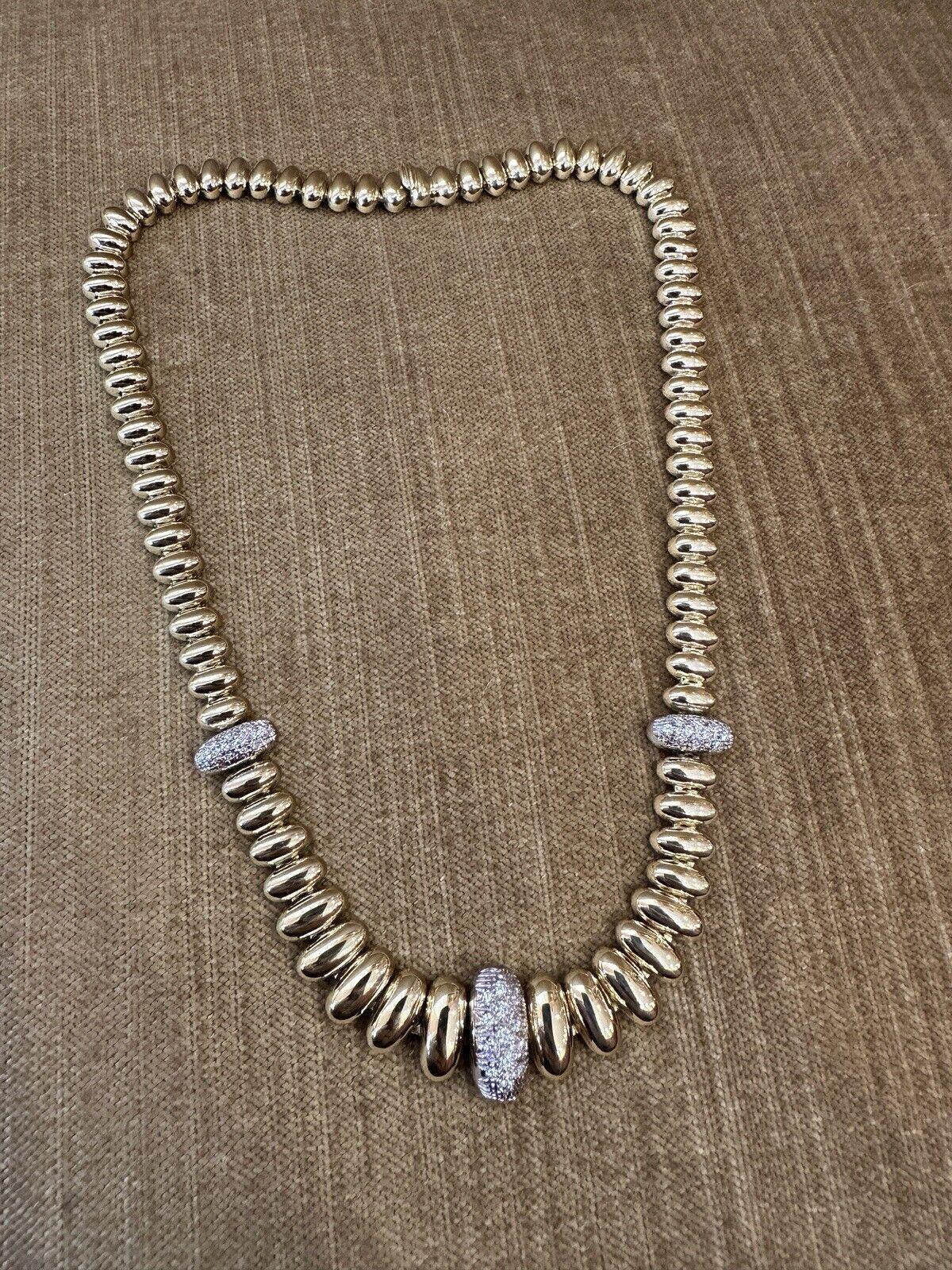 Collana girocollo con perline ovali e anelli di diamanti in oro giallo 18 carati in vendita 2