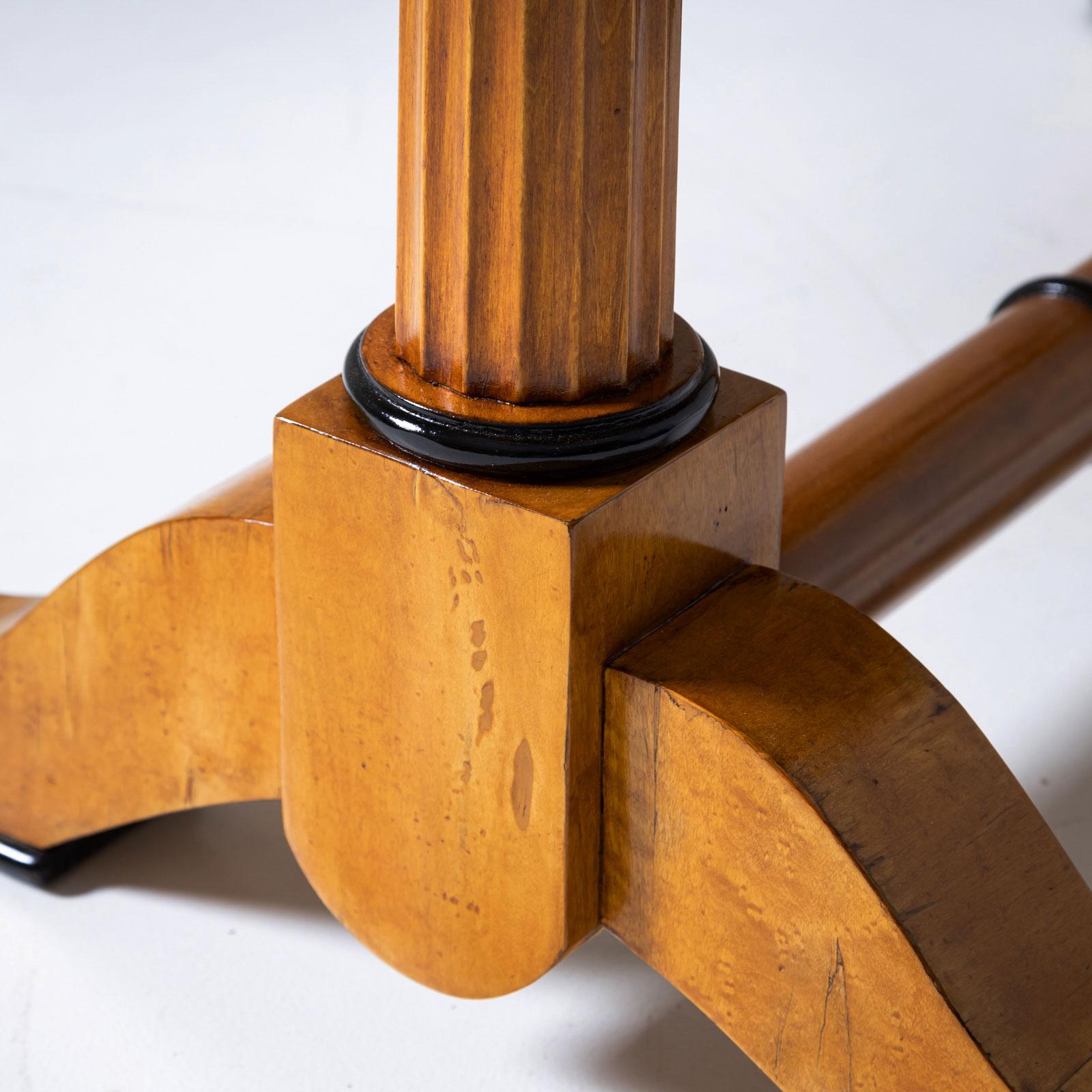 Oval Biedermeier Center Table, circa 1840 For Sale 2