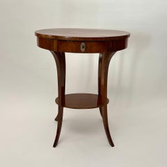 Ovaler Biedermeier Beistelltisch, Nussbaum, Messing, Süddeutschland um 1820