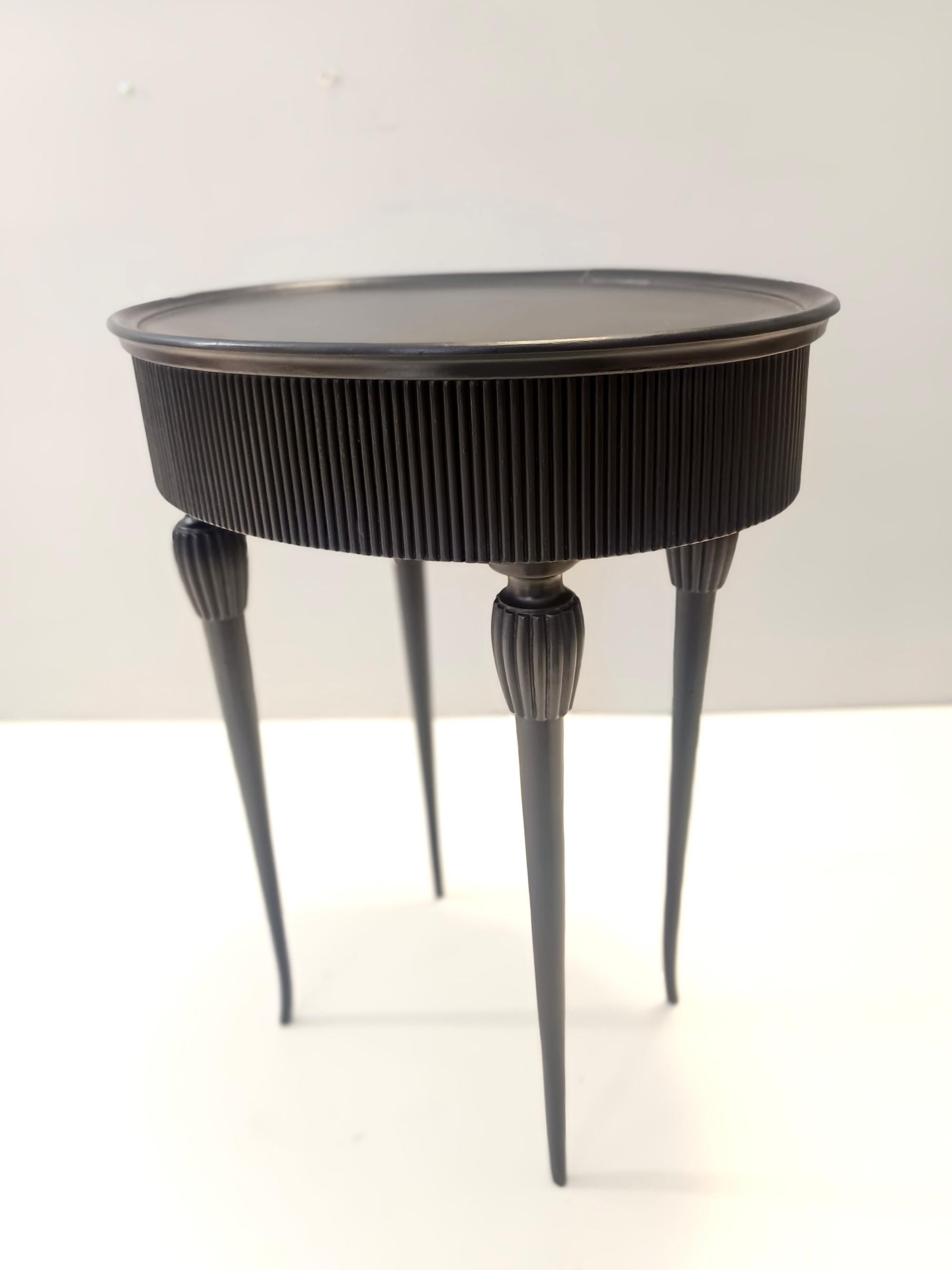 Mid-20th Century Oval Black Ebonized Beech Side Table / Nightstand, Italy For Sale