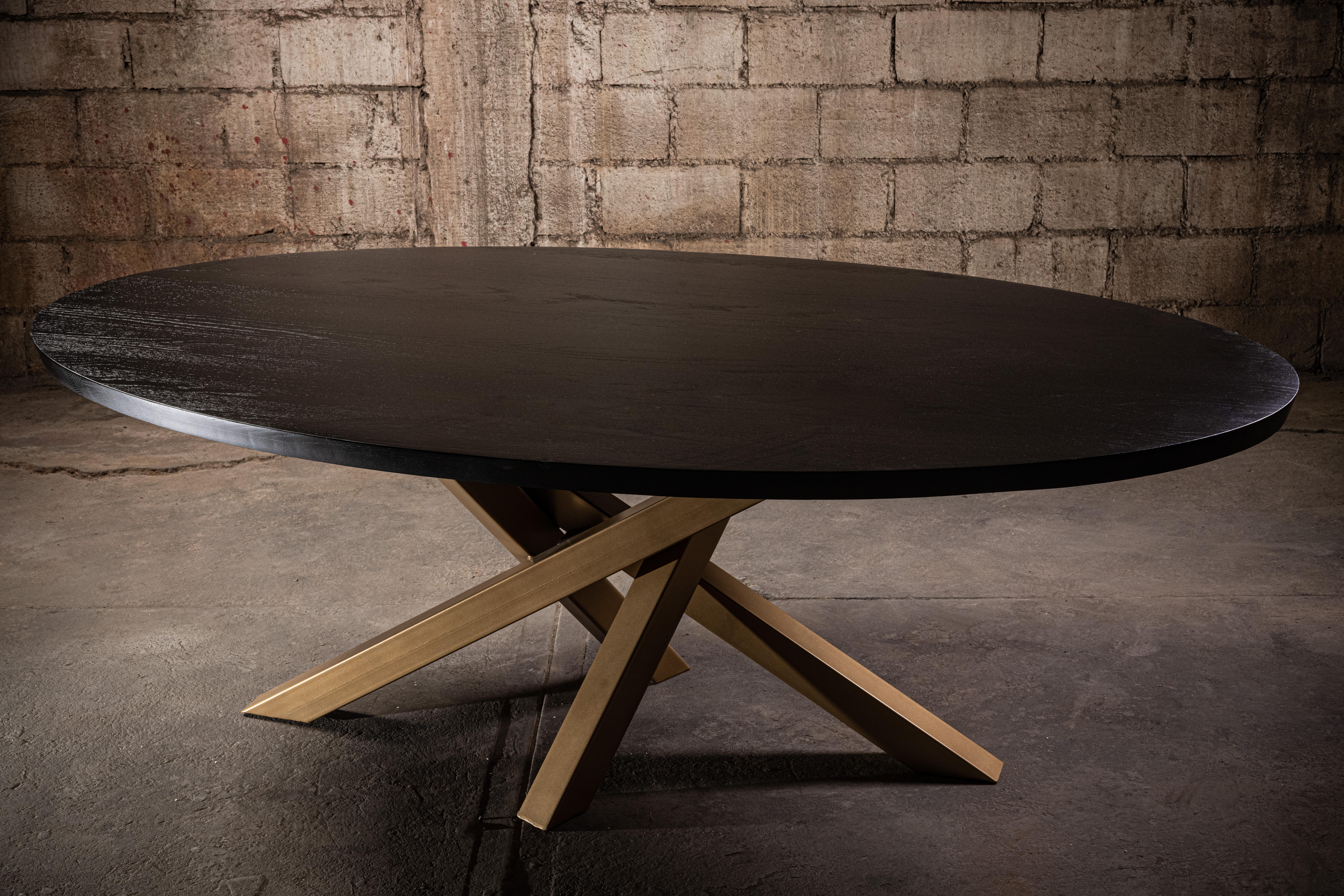 Ovale Tischplatte aus massiver schwarzer Eiche mit glatter Oberfläche, 2