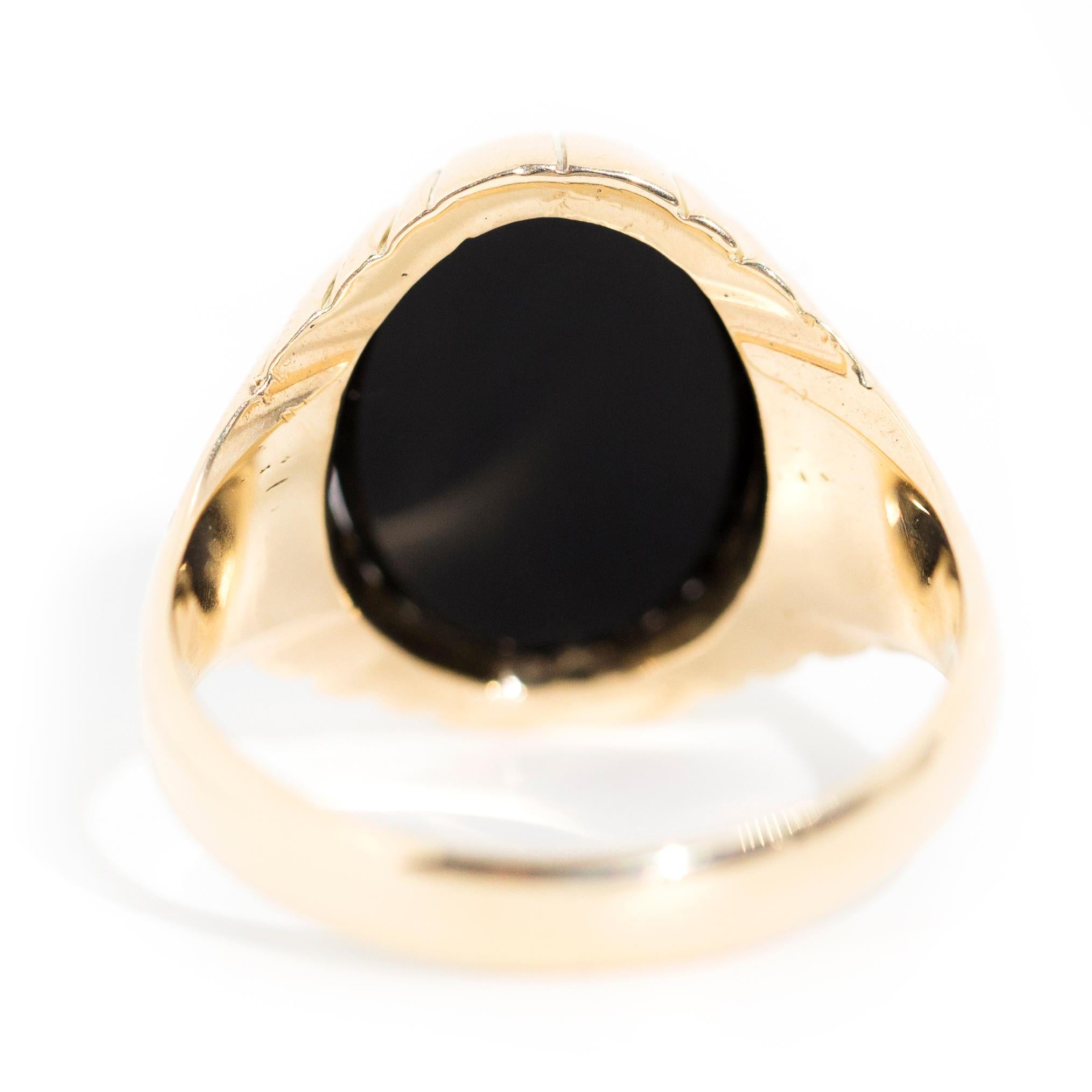 Ovaler ovaler schwarzer Onyx Vintage Herren Kuppel Siegelring aus 9 Karat Gelbgold 7