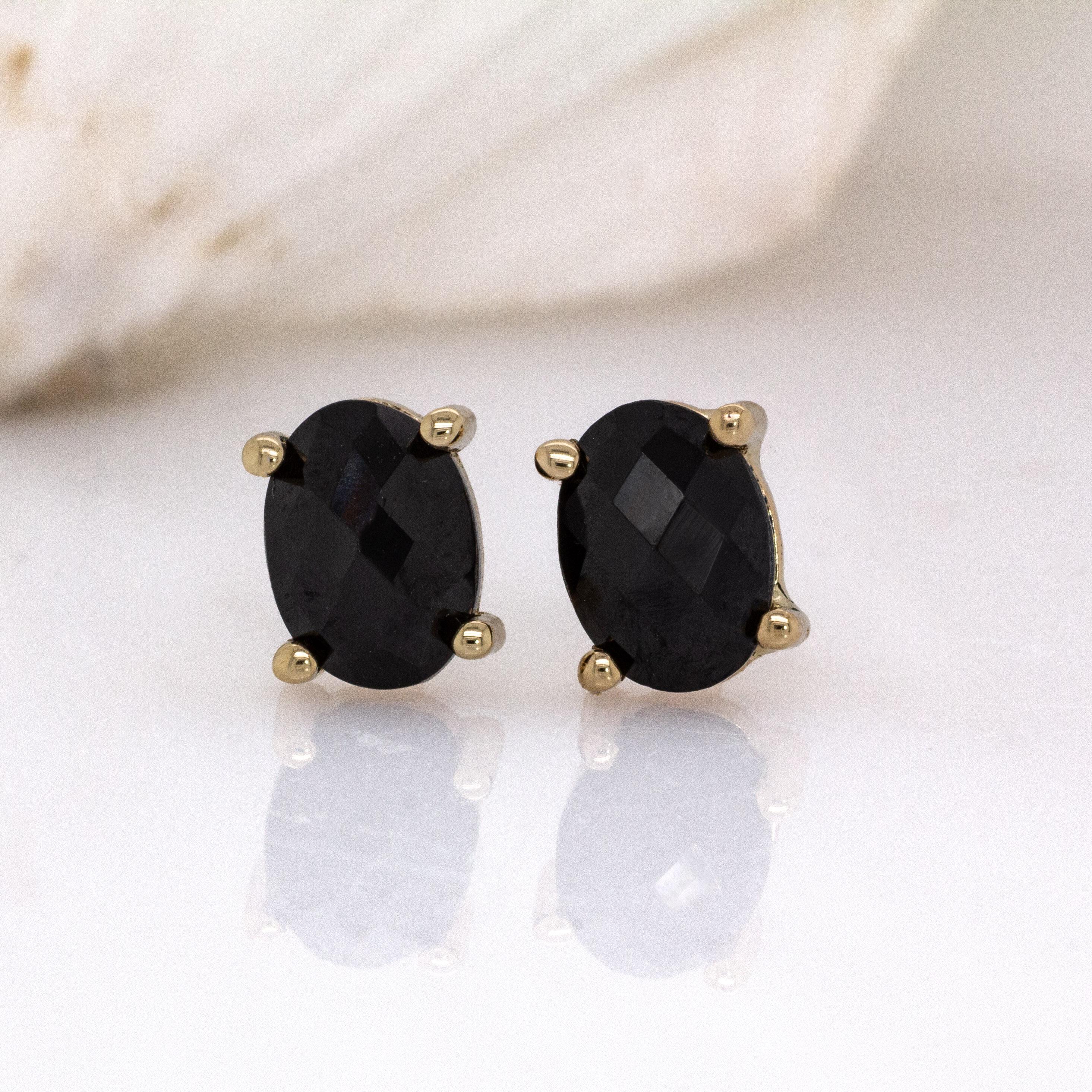 Taglio ovale Borchie solitarie ovali con spinello nero: Oro giallo massiccio 14k - Gemma 7×5 mm in vendita