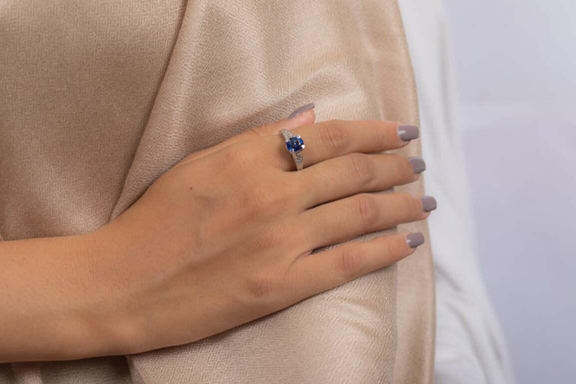 For Sale:  Oval Blue Sapphire 18k Solid White Gold Single Stone Ring Gift for Women 2