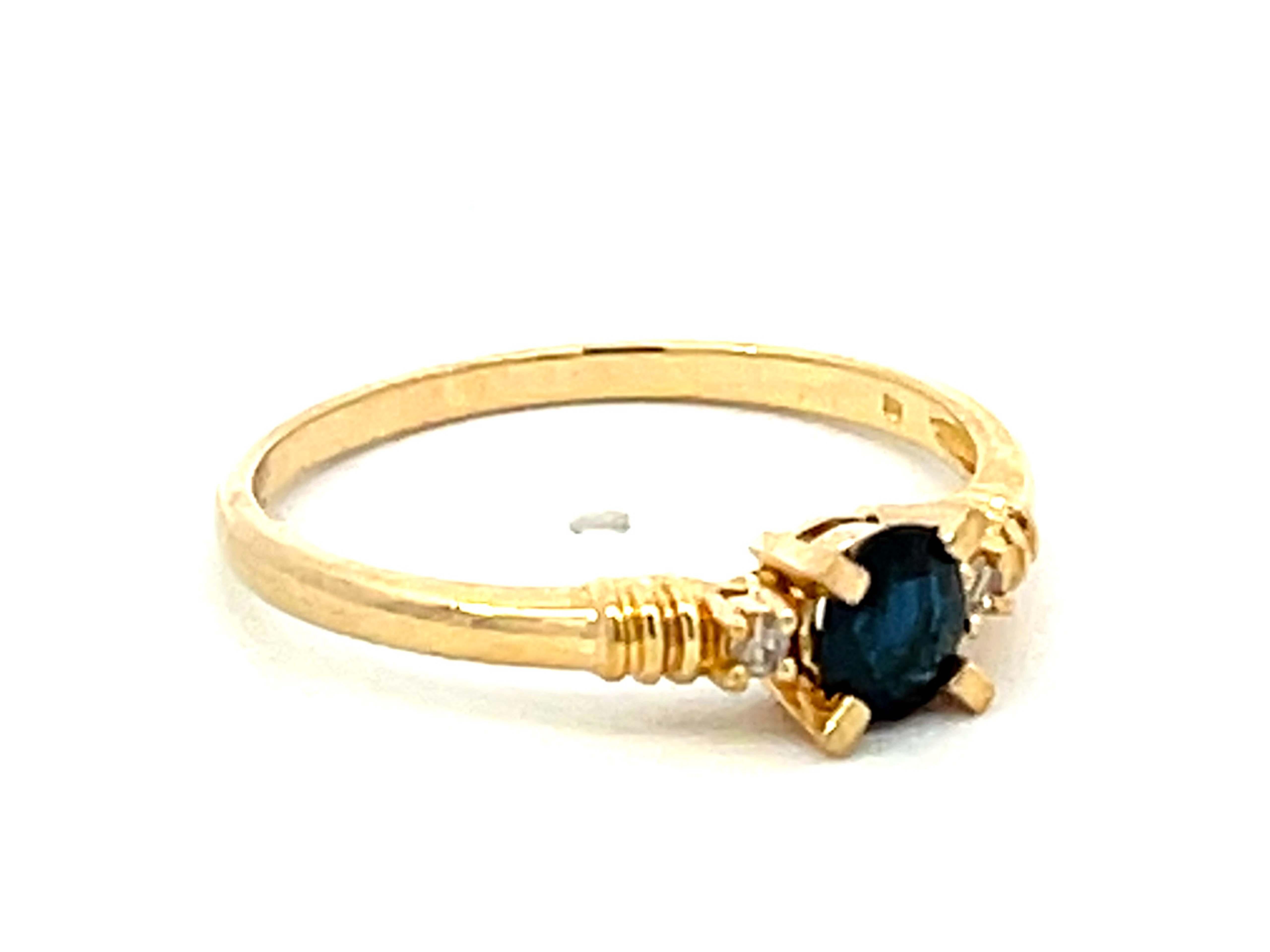 Modern Oval Blue Sapphire and Diamond Stackable Ring in 14k Yellow Gold For Sale