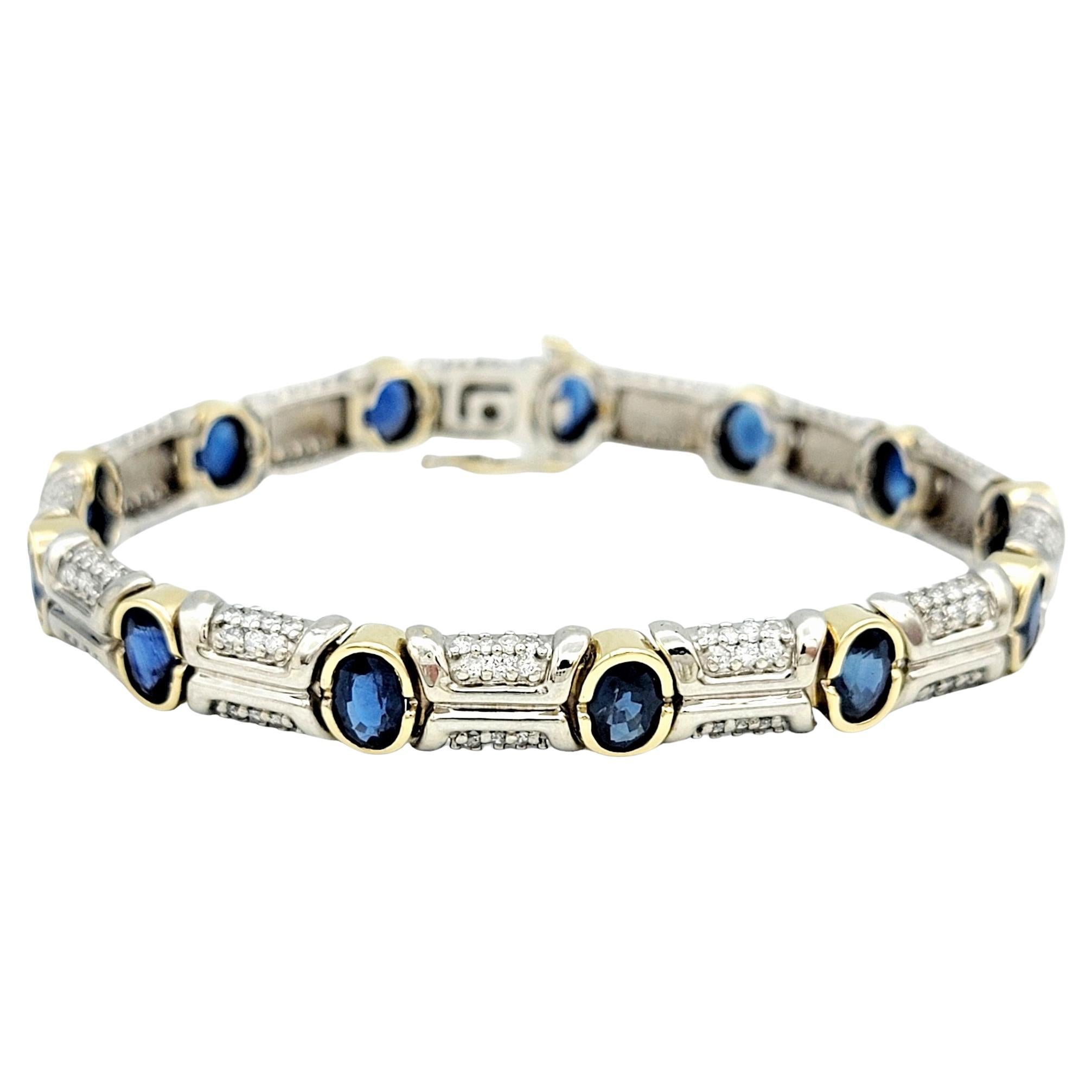 Bracelet tennis bicolore en or 14 carats, saphir bleu ovale et diamants en vente