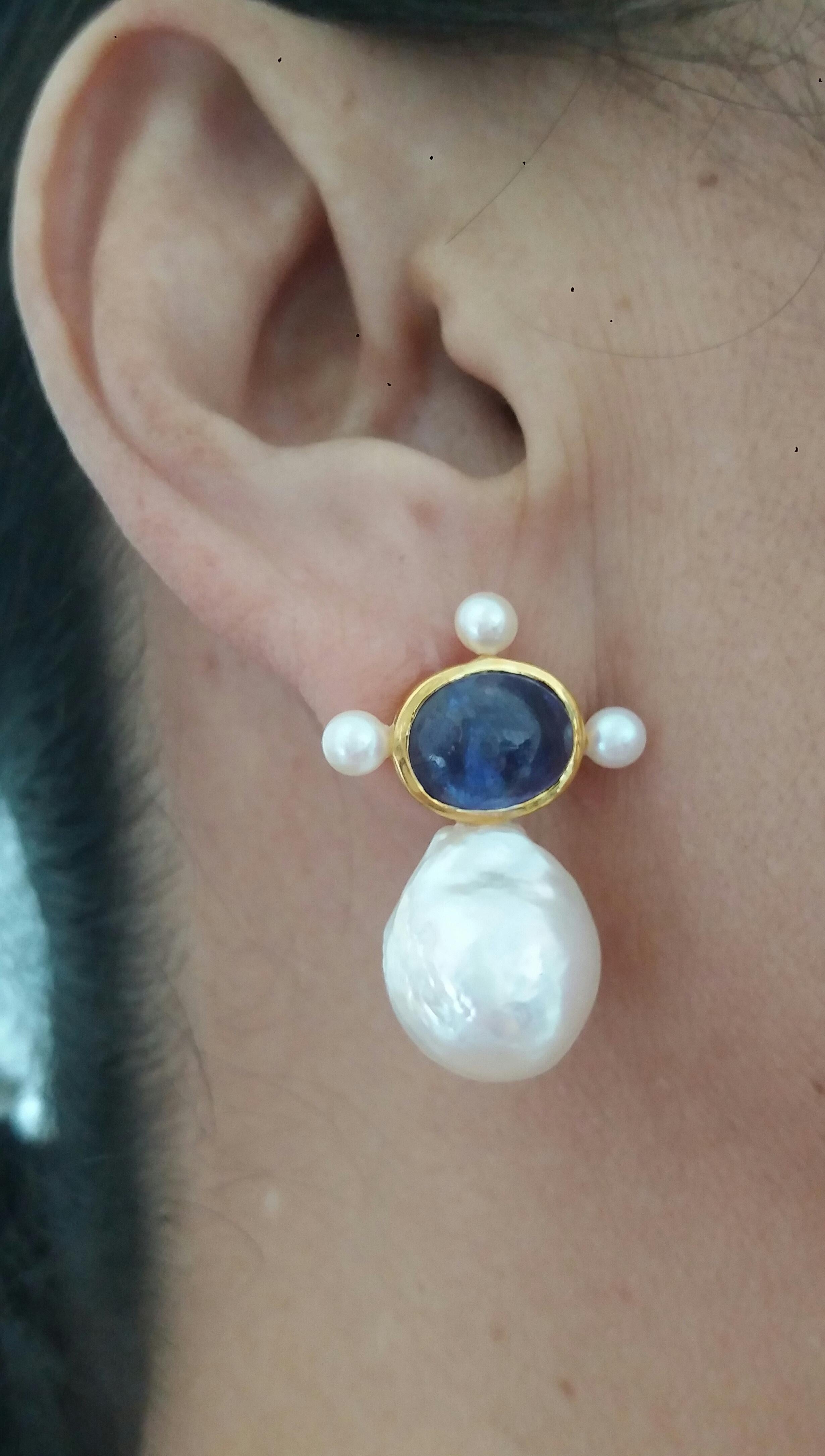 Oval Blue Sapphire Cabs 14k Yellow Gold Pear Shape Baroque Pearls Stud Earrings For Sale 4