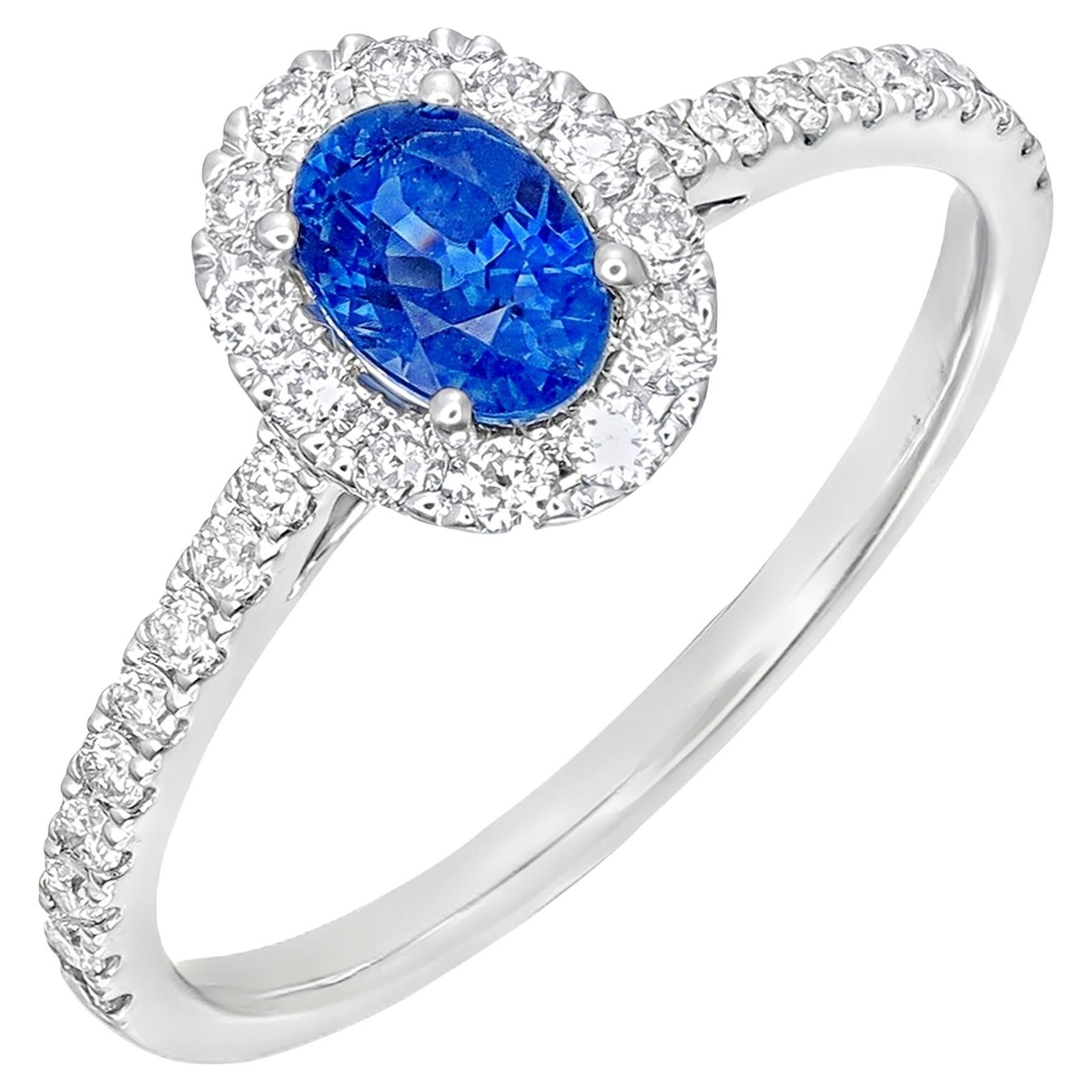 Anello di fidanzamento aureola classica con zaffiro blu ovale