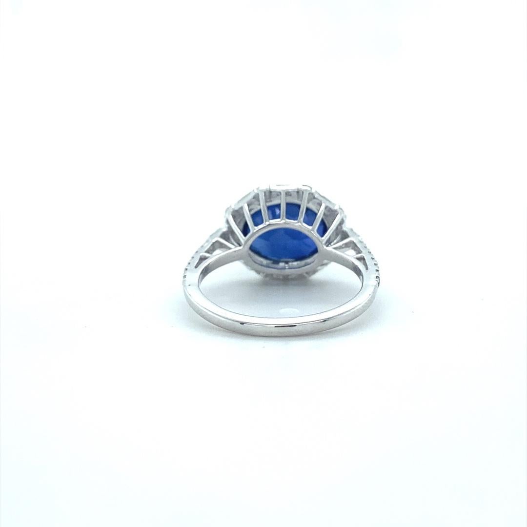 Oval Blue Sapphire Gemstone Diamond Halo Ring in 14K Solid Gold (Certified) For Sale 2