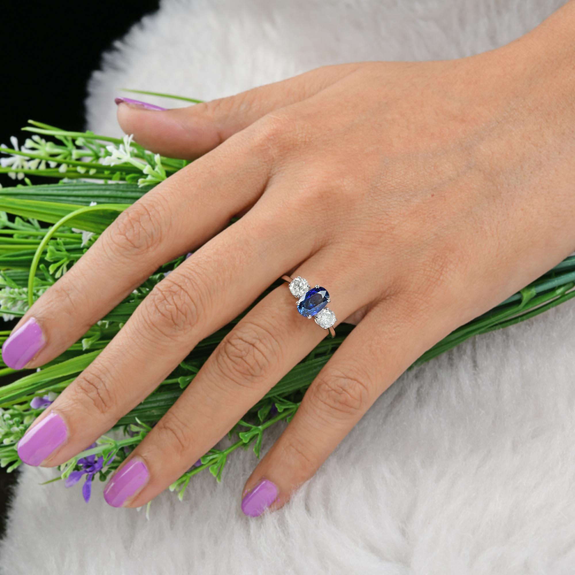 Ovaler blauer Saphir Edelstein Ehering Diamant 18 Karat Weißgold Schmuck (Ovalschliff) im Angebot