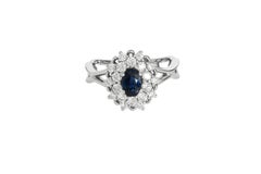 Oval blue sapphire ring
