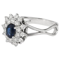 Bague ovale en saphir bleu
