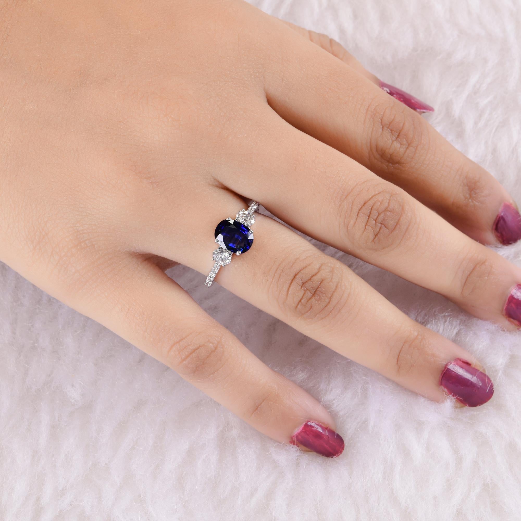 Bague de mariage saphir bleu ovale SI/H diamant ovale taille brillant Or blanc 18k Neuf - En vente à Diera, Dubai