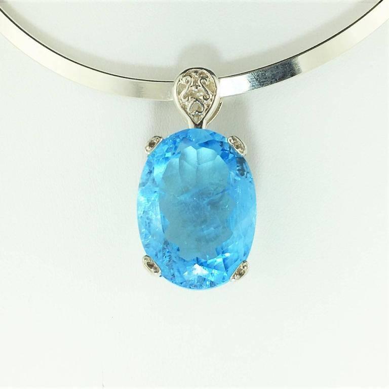 Oval Blue Topaz Pendant Set in Sterling Silver In New Condition In Raleigh, NC