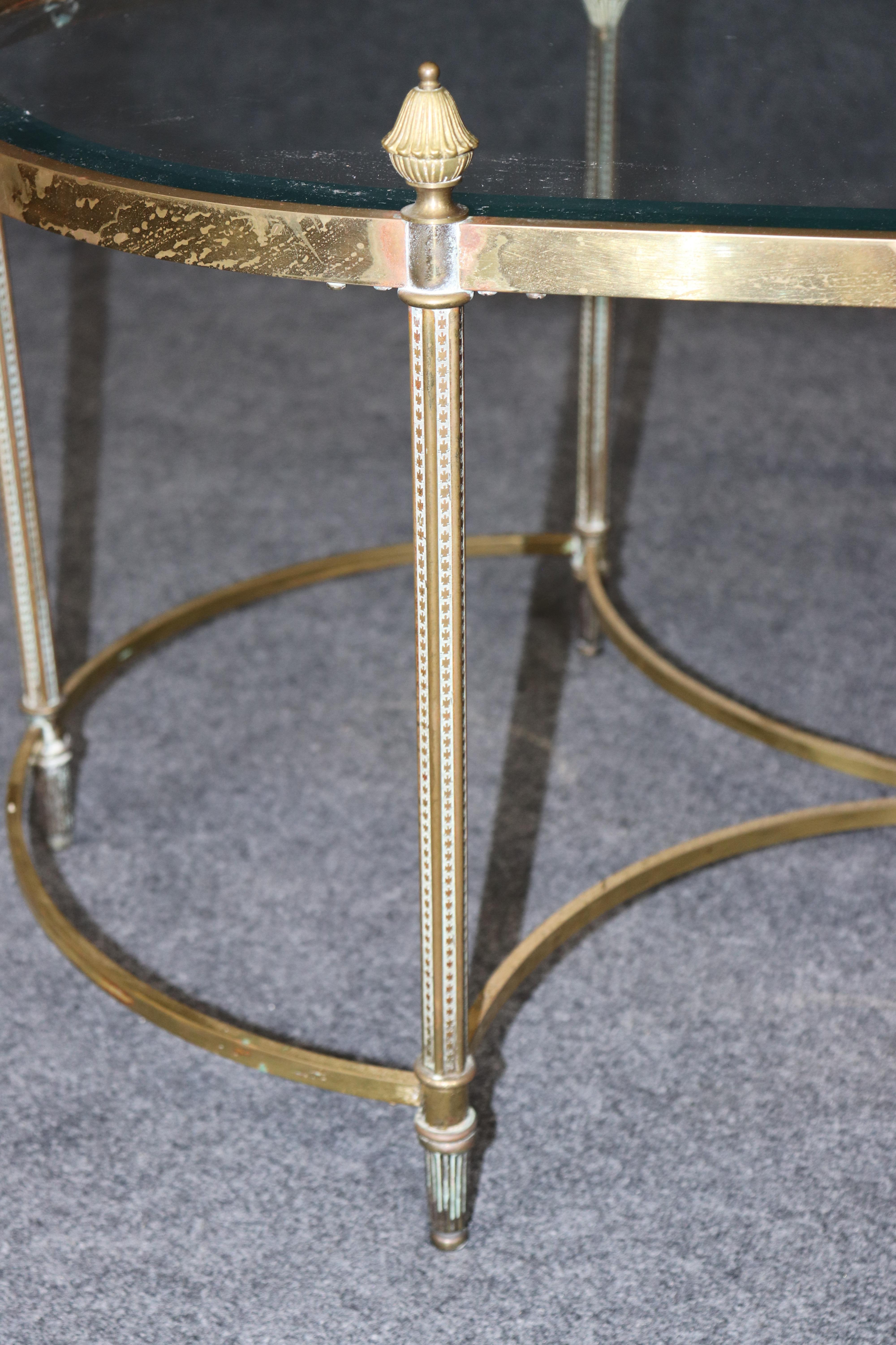 Milieu du XXe siècle Table basse Directoire ovale en laiton de la Maison Jansen en vente