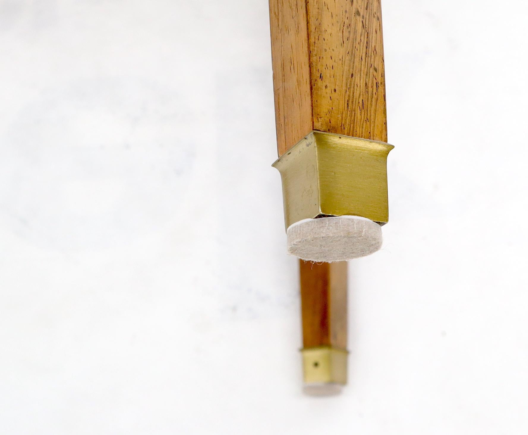 Ovaler Beistelltisch aus gebleichter Palisanderholz mit einer Schublade aus Galeriemessing von Baker im Angebot 6