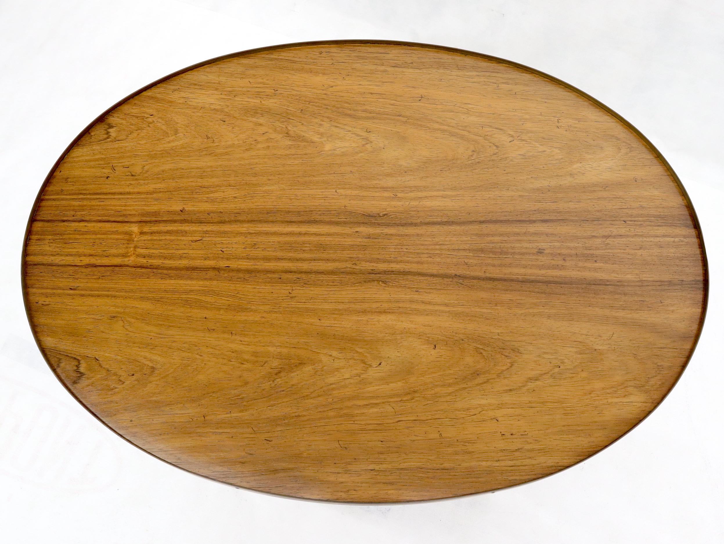 Ovaler Beistelltisch aus gebleichter Palisanderholz mit einer Schublade aus Galeriemessing von Baker im Angebot 1