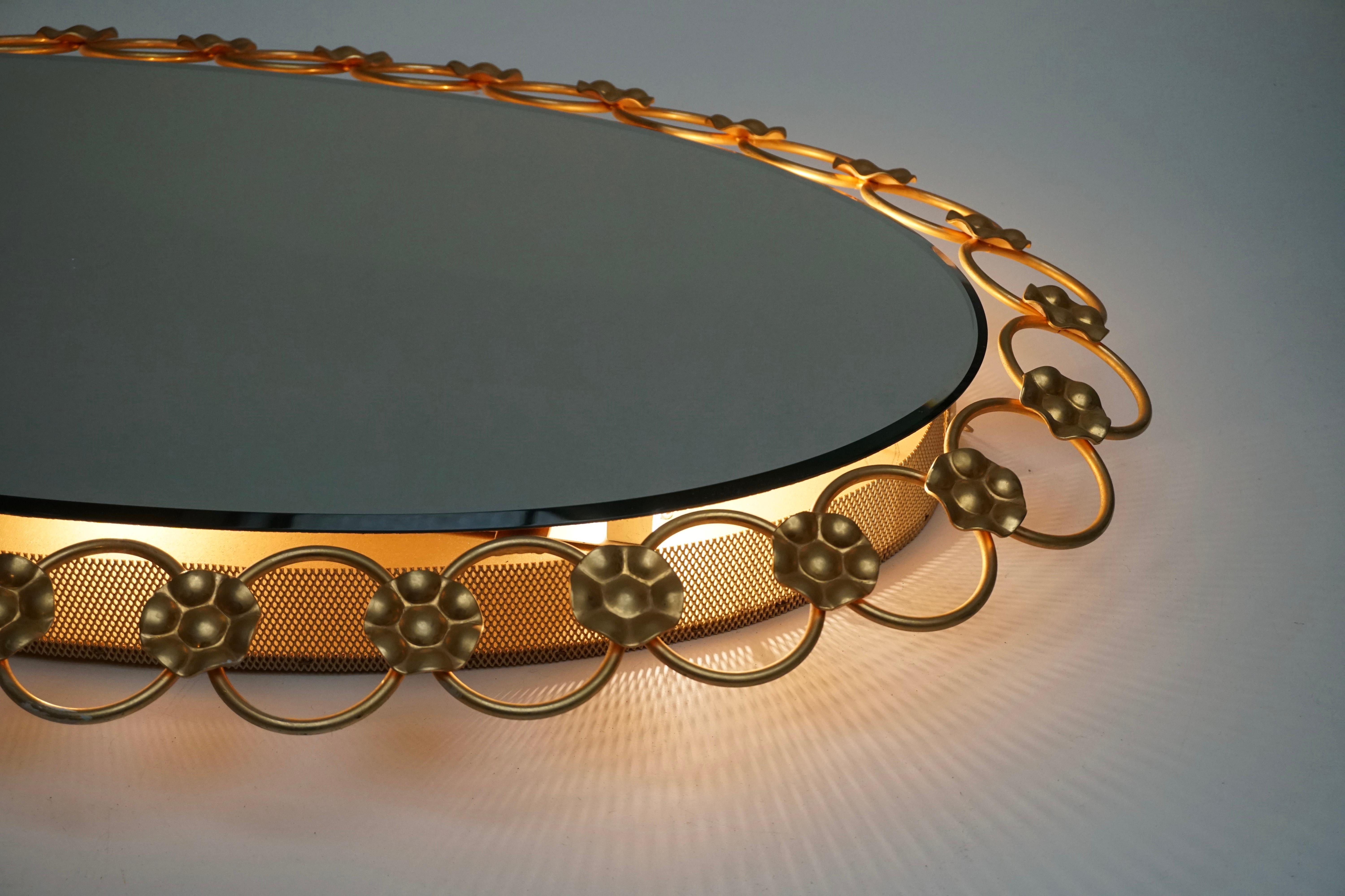 Oval Brass Mirror with Light, Italy, 1940s For Sale 1