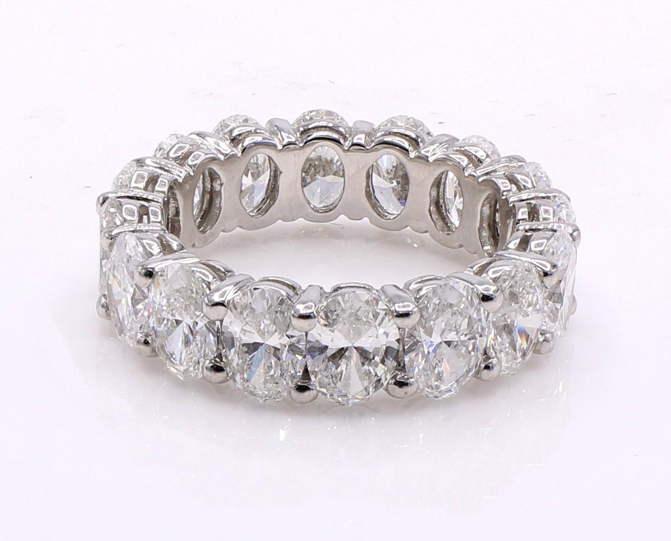 Bracelet d'éternité en platine avec diamant ovale taillé en brillant Unisexe en vente