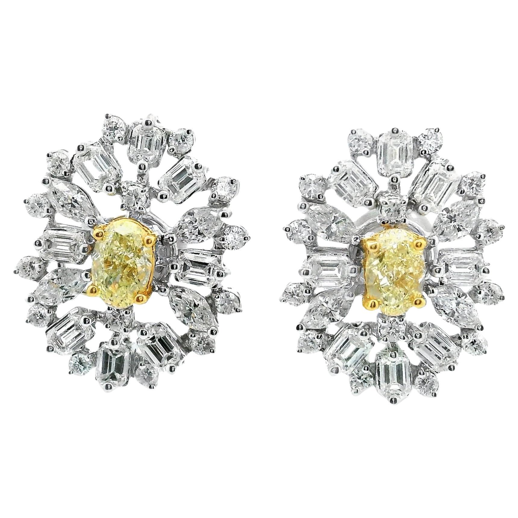 Ovaler Brillantschliff Gelber & Weißer Diamant Baguette Runde Cluster-Ohrringe 18k