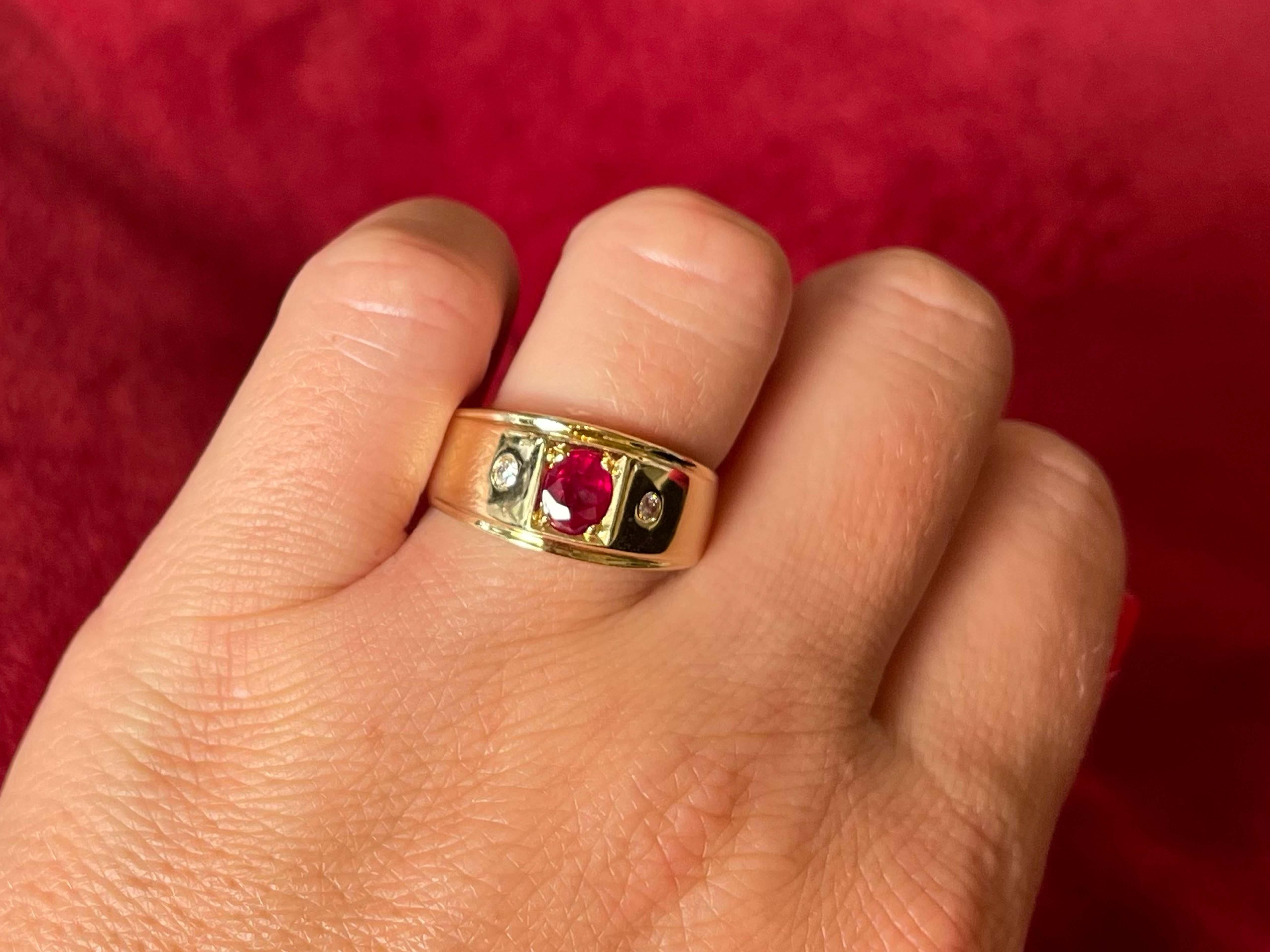 Item Specifications:

Metal: 18K Yellow Gold

Total Weight: 10.0 Grams

Ring Size: 10

Gemstone Specifications:

Gemstones: 1 oval red ruby
​
​Ruby Measurements: ~6.24 mm x 5.06 mm x 3.06 mm 

Ruby Carat Weight: ~0.75 carats

Diamond Carat Weight: