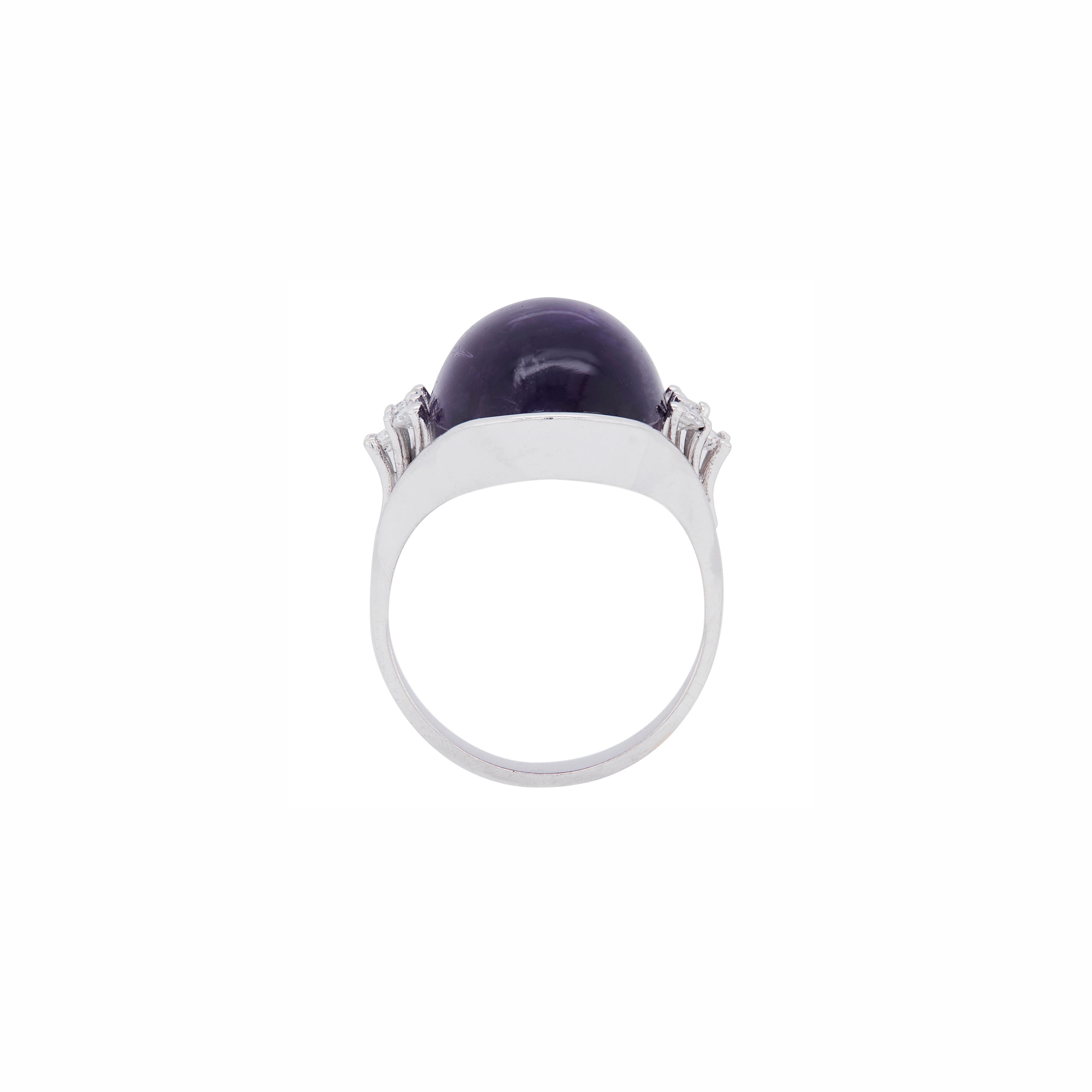 Oval Cabochon Amethyst and Diamond 18 Carat White Gold Dress Ring In Good Condition For Sale In London, GB