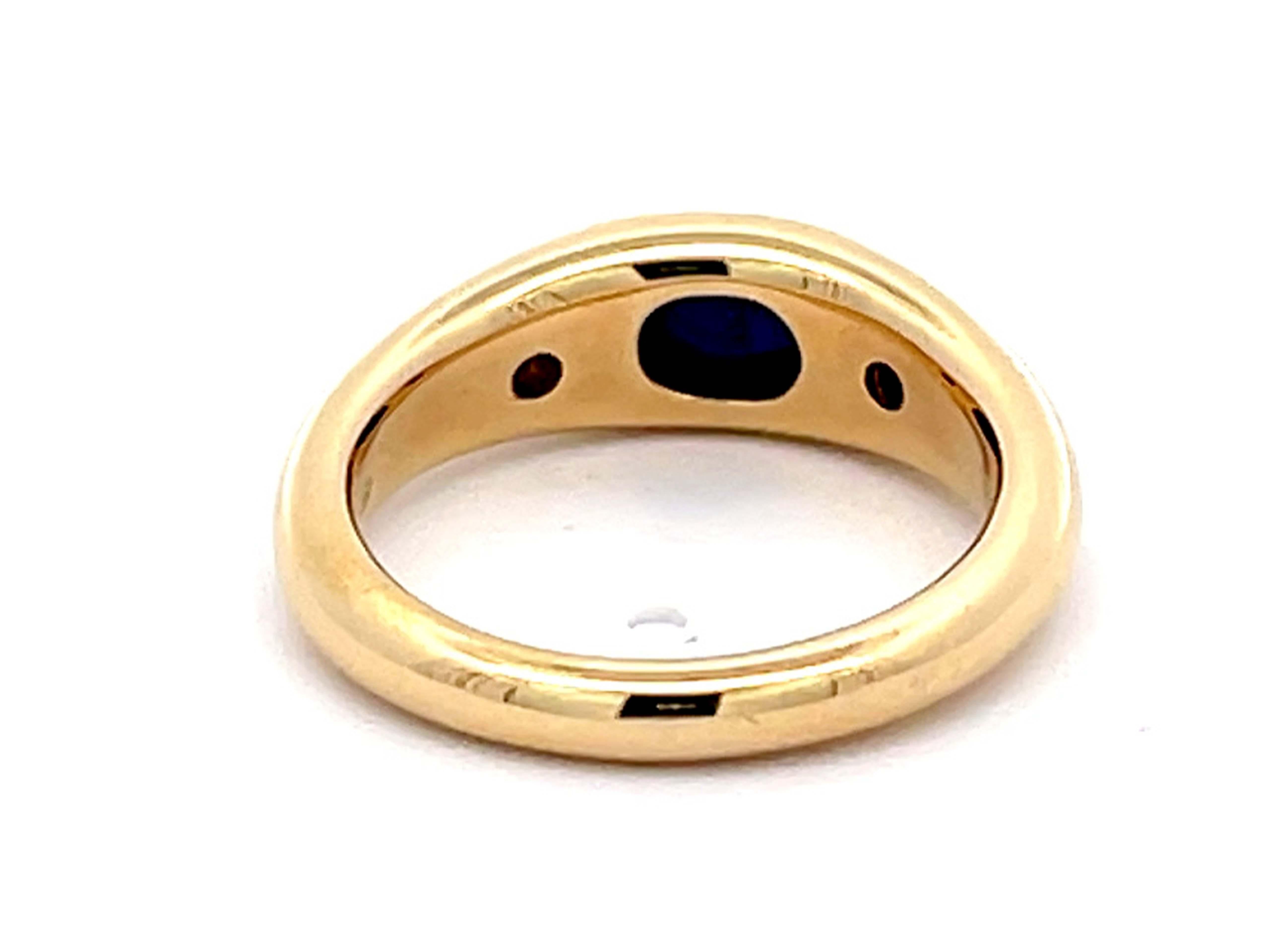 Oval Cabochon Blue Sapphire Diamond Ring in 18k Yellow Gold In New Condition For Sale In Honolulu, HI