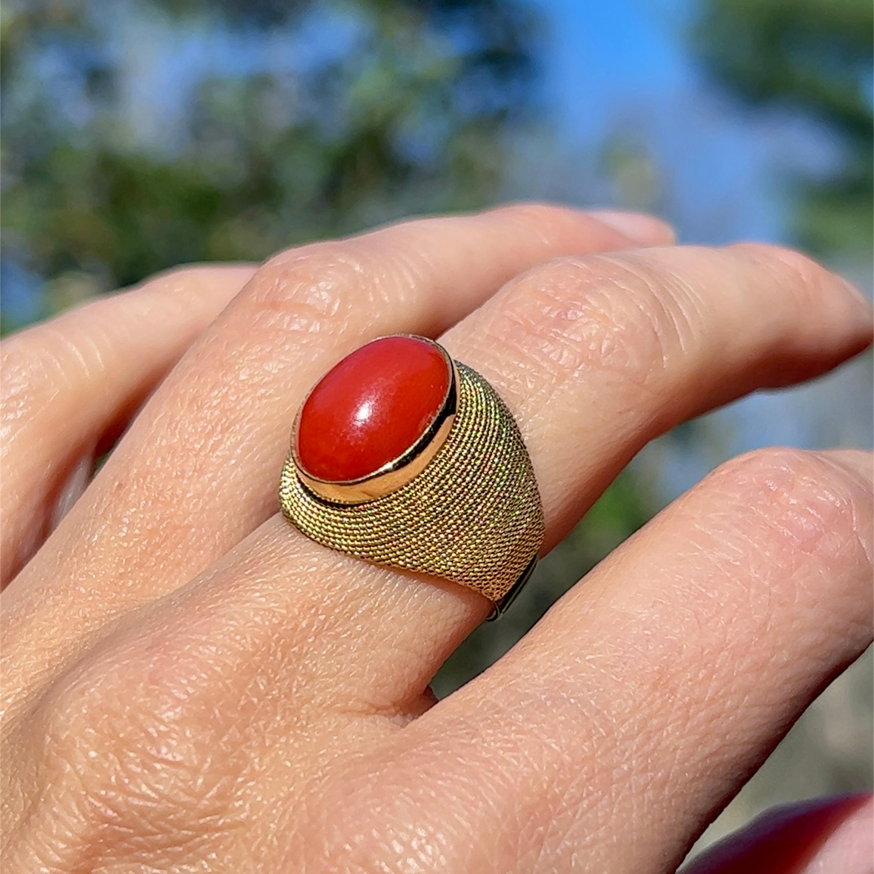 Oval Cabochon Coral Rope Ring in 18K Yellow Gold 1
