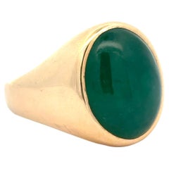 Ovaler Cabochon-Ring aus 14 Karat Gelbgold mit Smaragd und Smaragd
