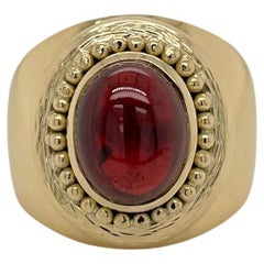 Ovaler Cabochon Granat & 18K Gelbgold Ring 