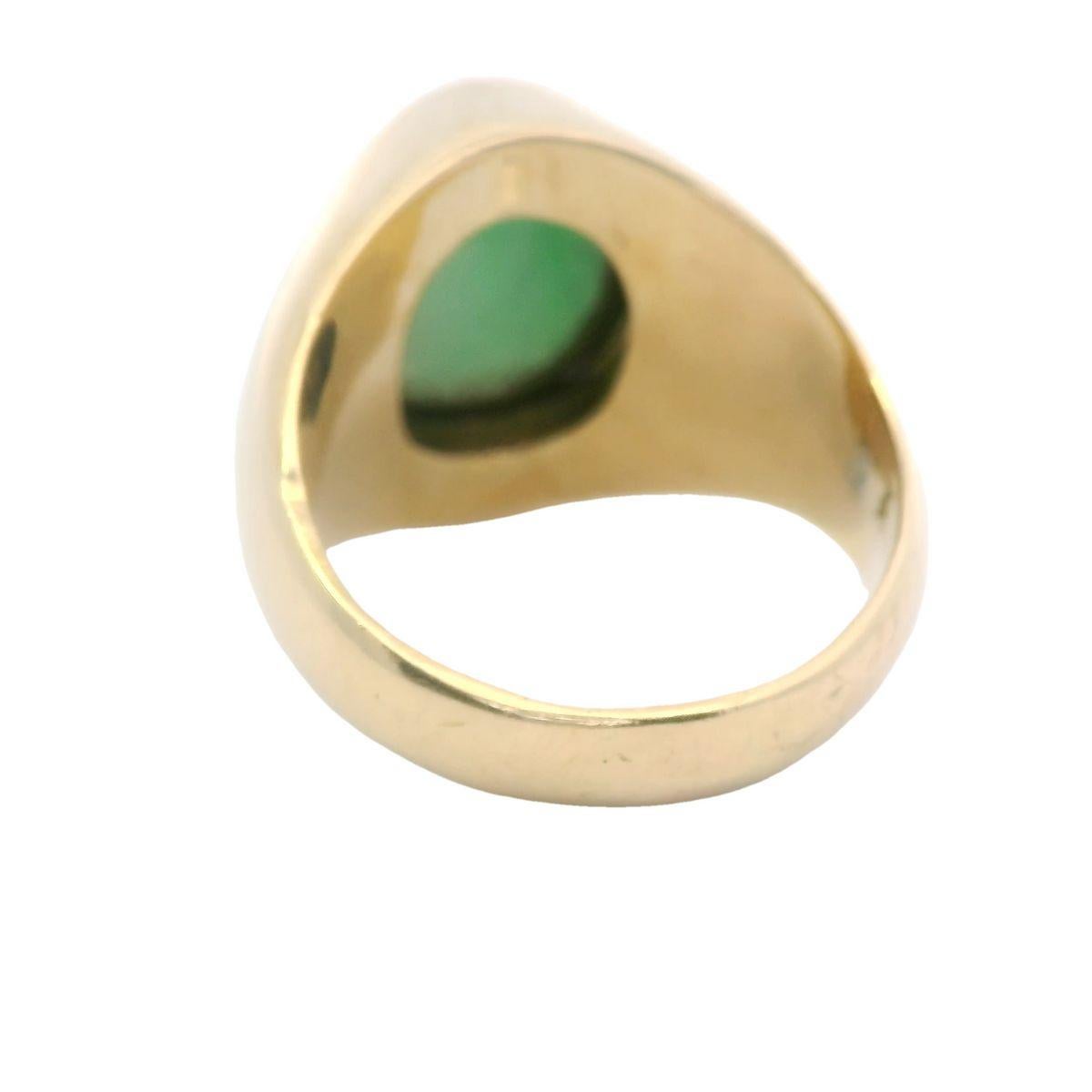 Ovaler Cabochon-Ring aus Jade und 14K Gelbgold im Vintage-Stil im Zustand „Gut“ in Derby, NY