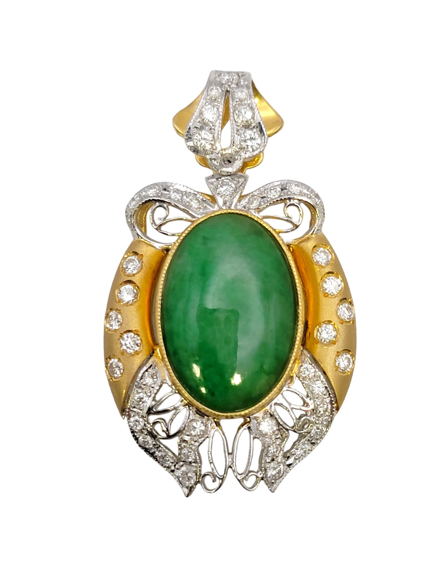Oval Cabochon Jade and Bow Detail Pave Diamond Pendant in 18 Karat Gold In Good Condition For Sale In Scottsdale, AZ
