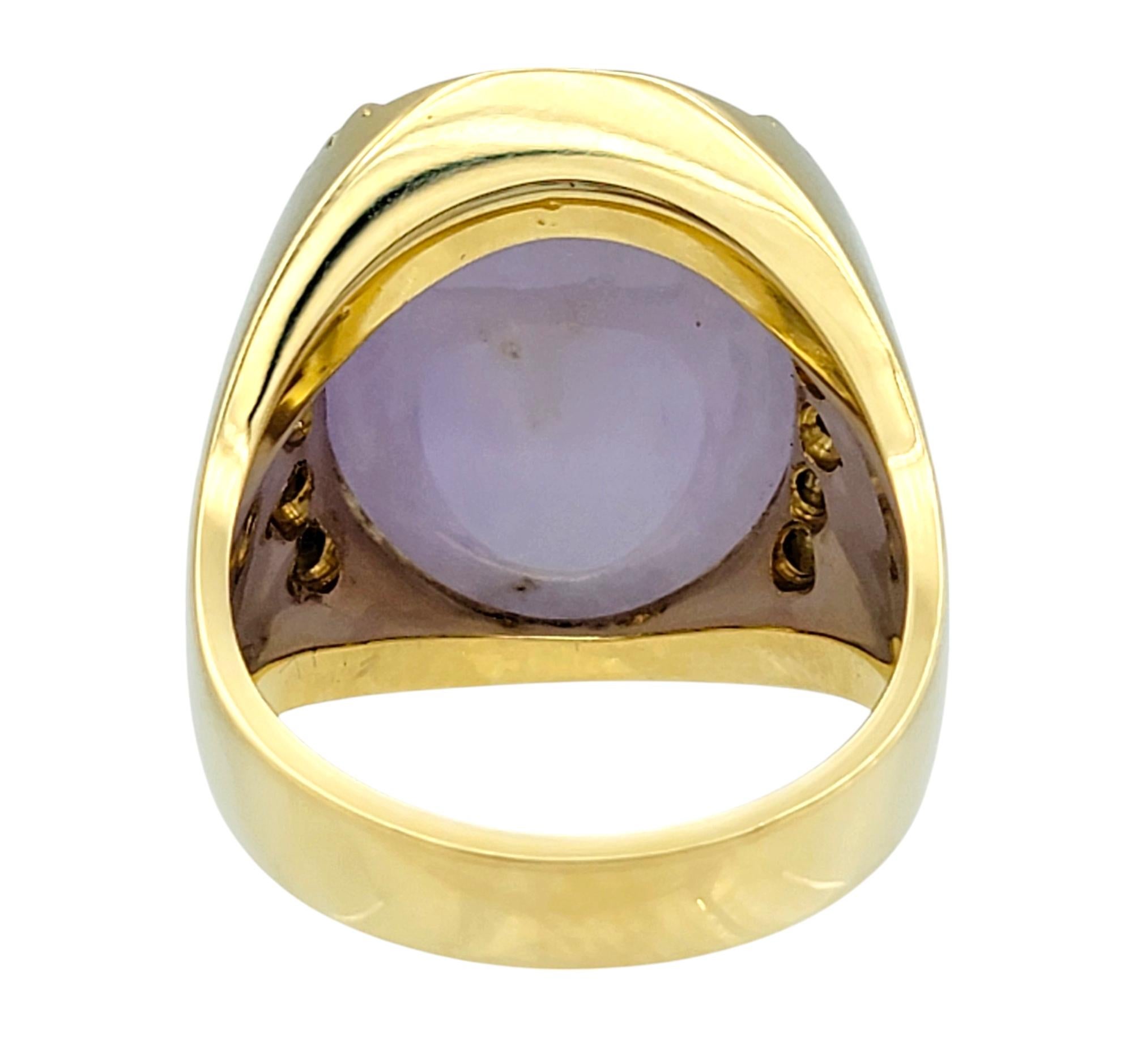 Oval Cabochon Light Purple Jade Cocktail Ring with Diamonds in 18 Karat Gold For Sale 2