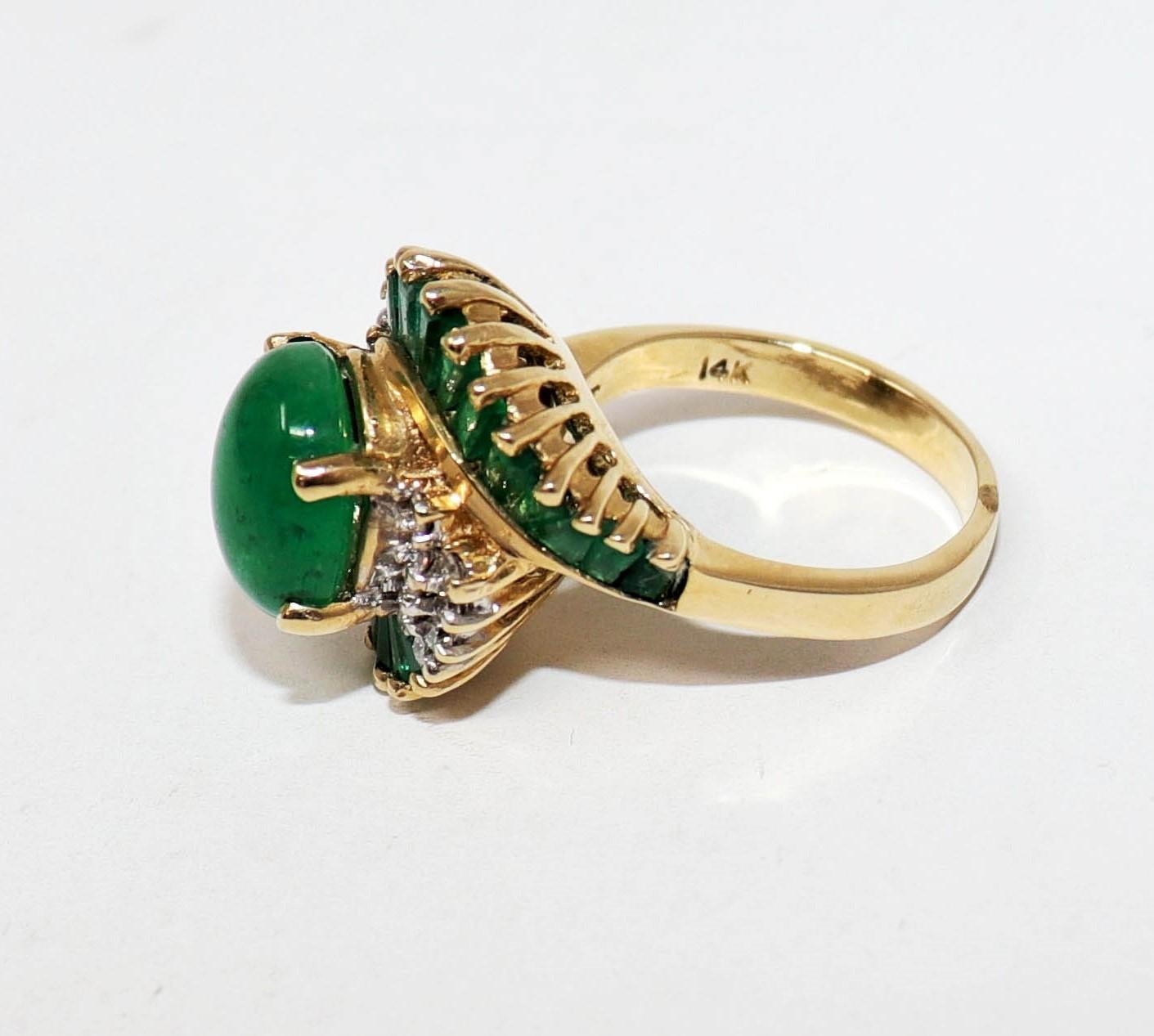 Oval Cabochon Natural Beryl Emerald and Diamond Bypass Ring 14 Karat Yellow Gold For Sale 1