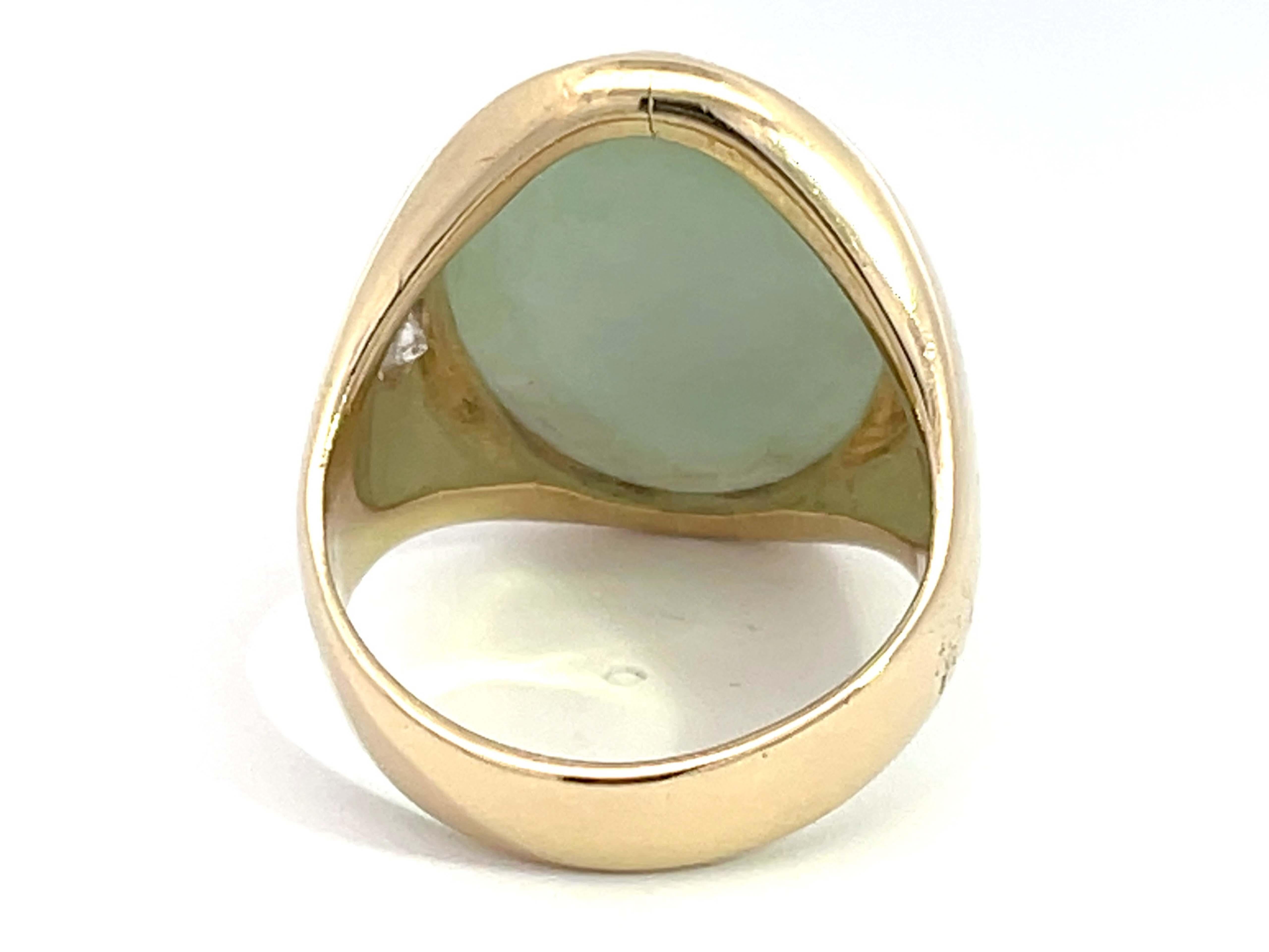 Women's Oval Cabochon Pale Green Jade and Diamond Ring in 14k Yellow Gold For Sale
