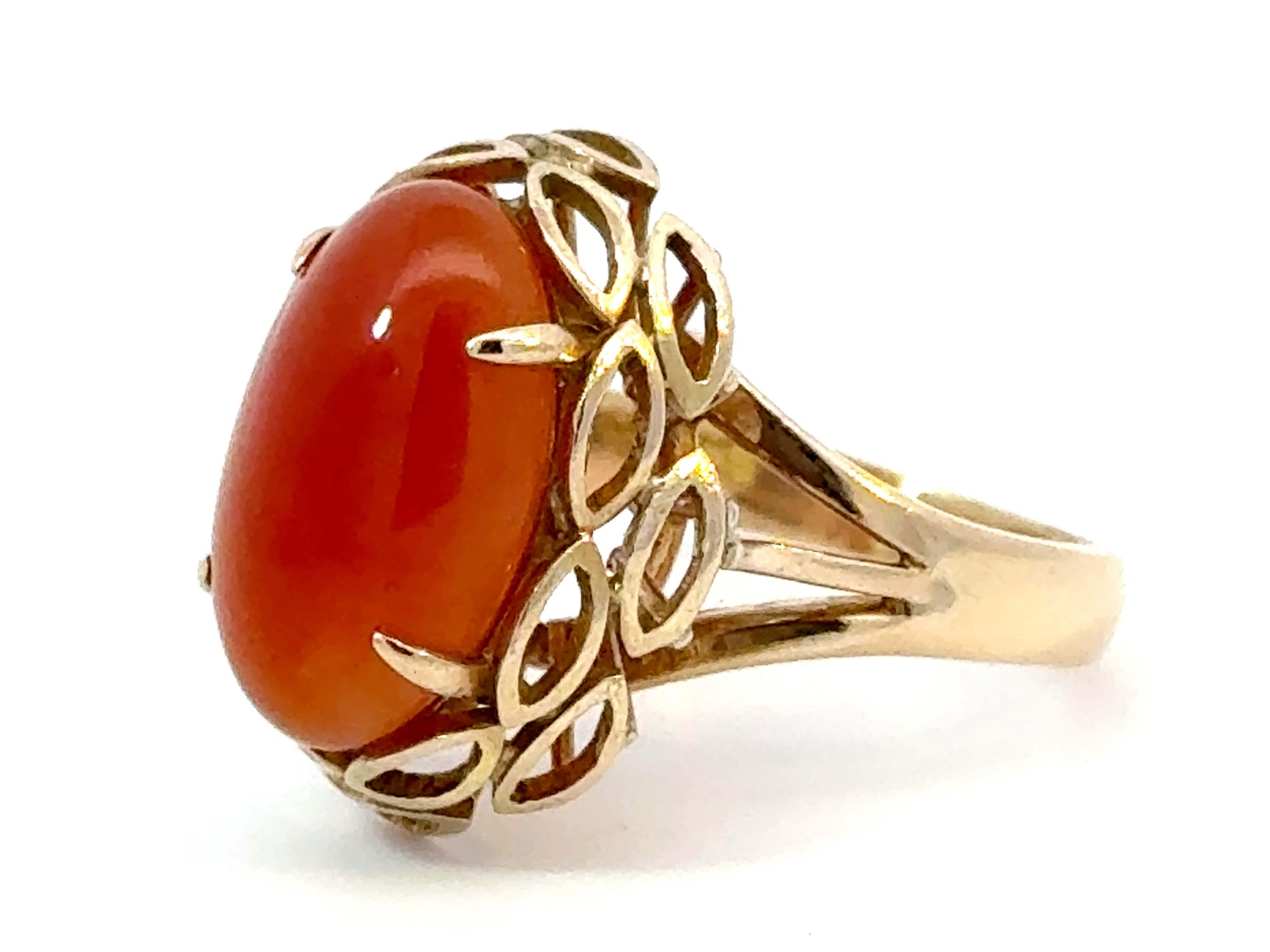 Oval Cut Oval Cabochon Red Jade Ring 14k Yellow Gold For Sale