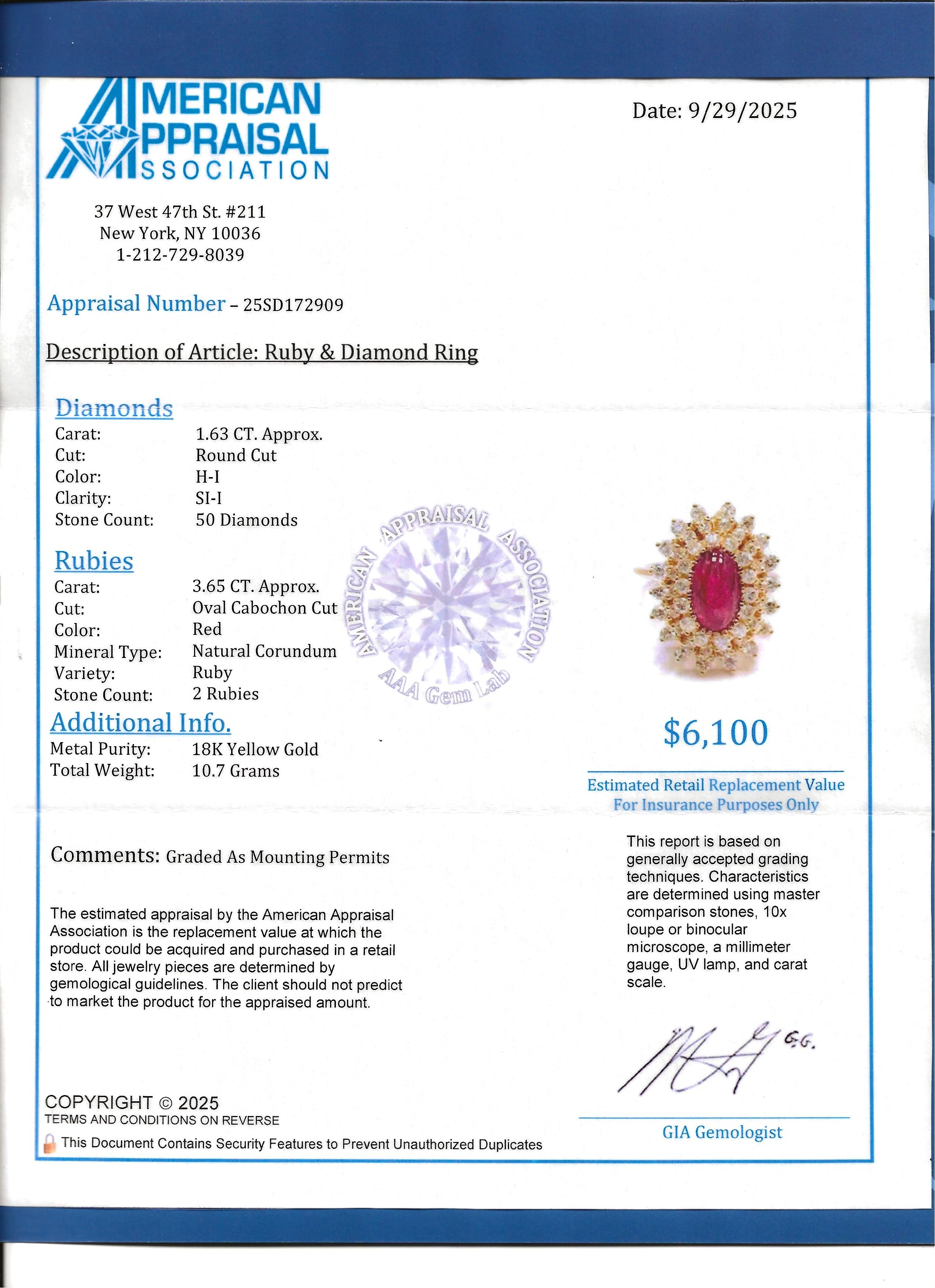 Bague de cocktail en or jaune 18 carats, rubis cabochon ovale et double halo de diamants en vente 4