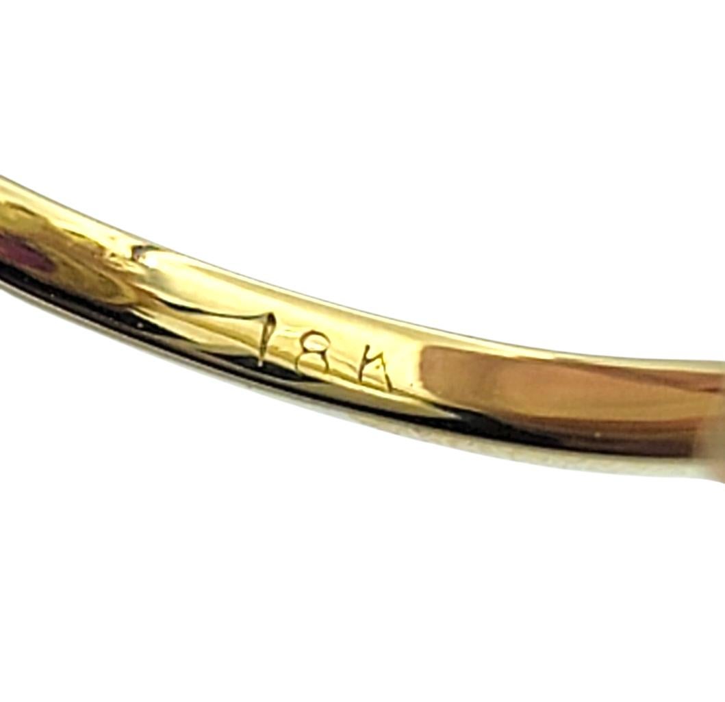 Bague de cocktail en or jaune 18 carats, rubis cabochon ovale et double halo de diamants Pour femmes en vente