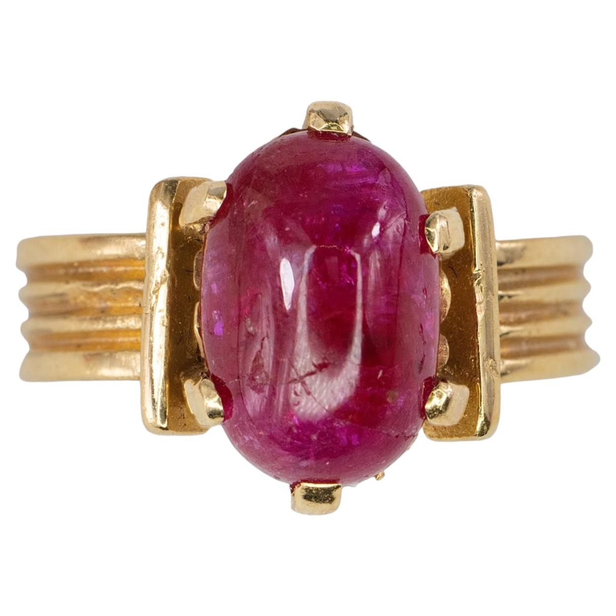 Oval Cabochon Ruby Ribbed Solitaire Ring For Sale