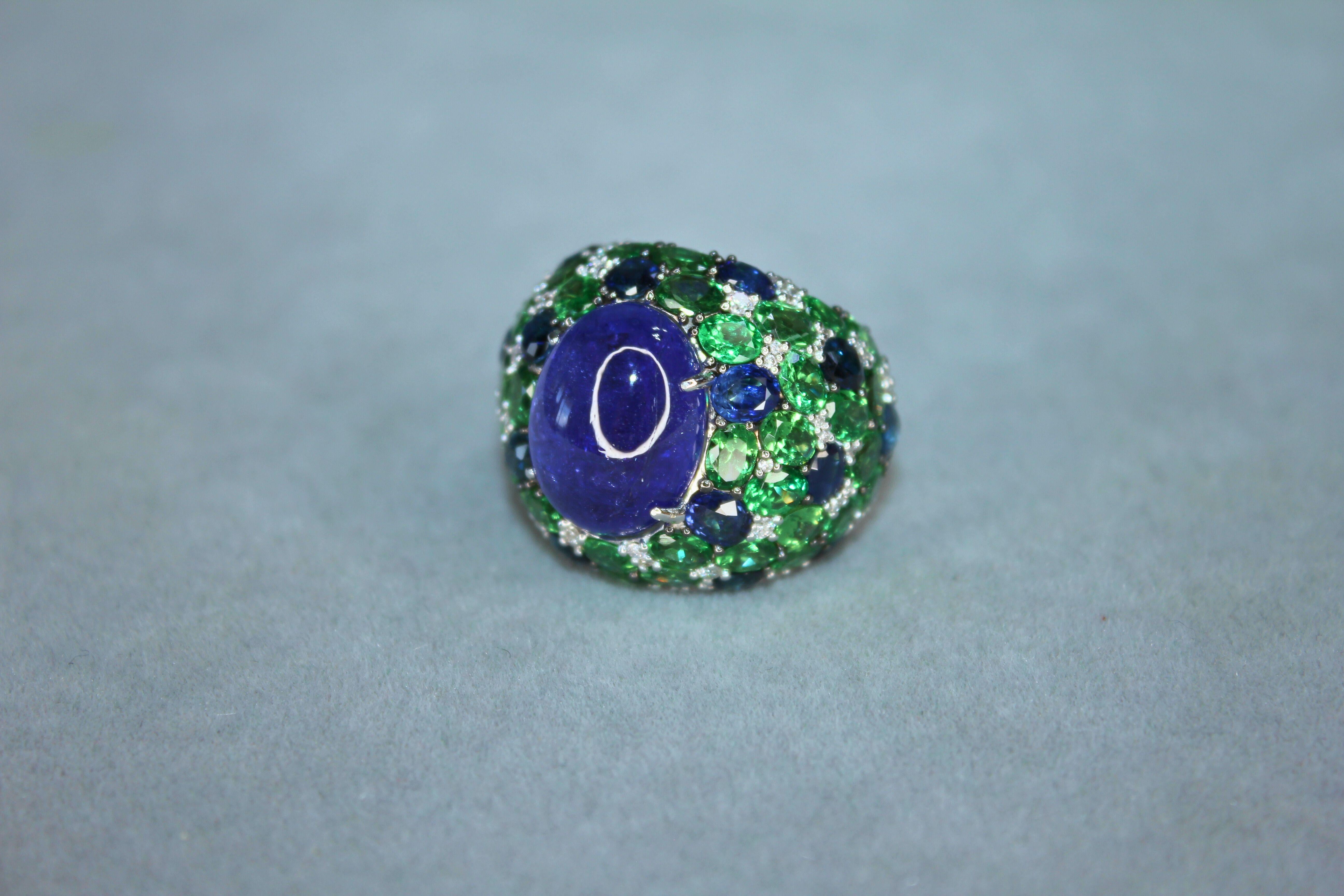 Modern Oval Cabochon Tanzanite Tsavorite Diamond Pave Dome Big 18K White Gold Ring For Sale