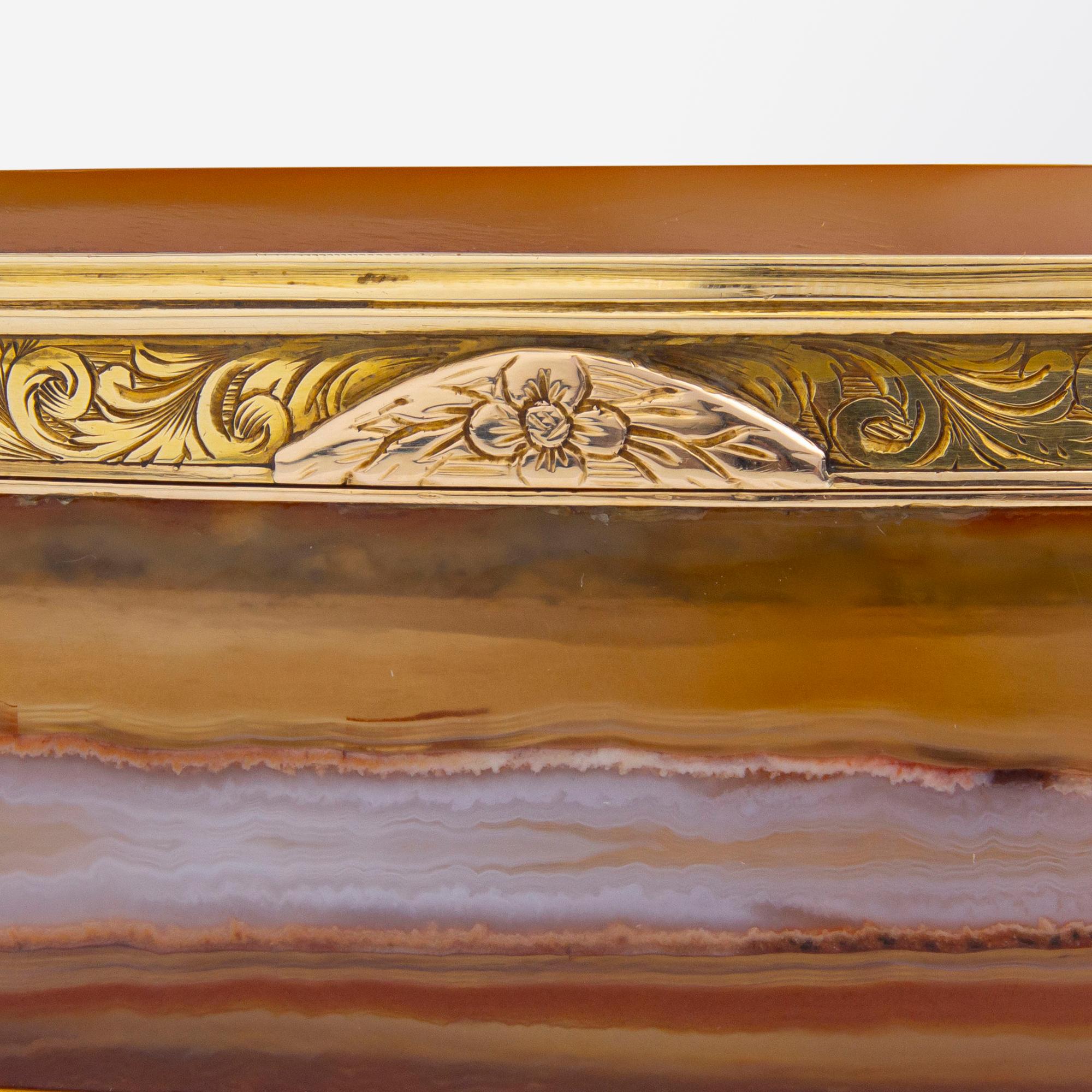 Oval Carnelian Agate Box With Gold Mounts 3
