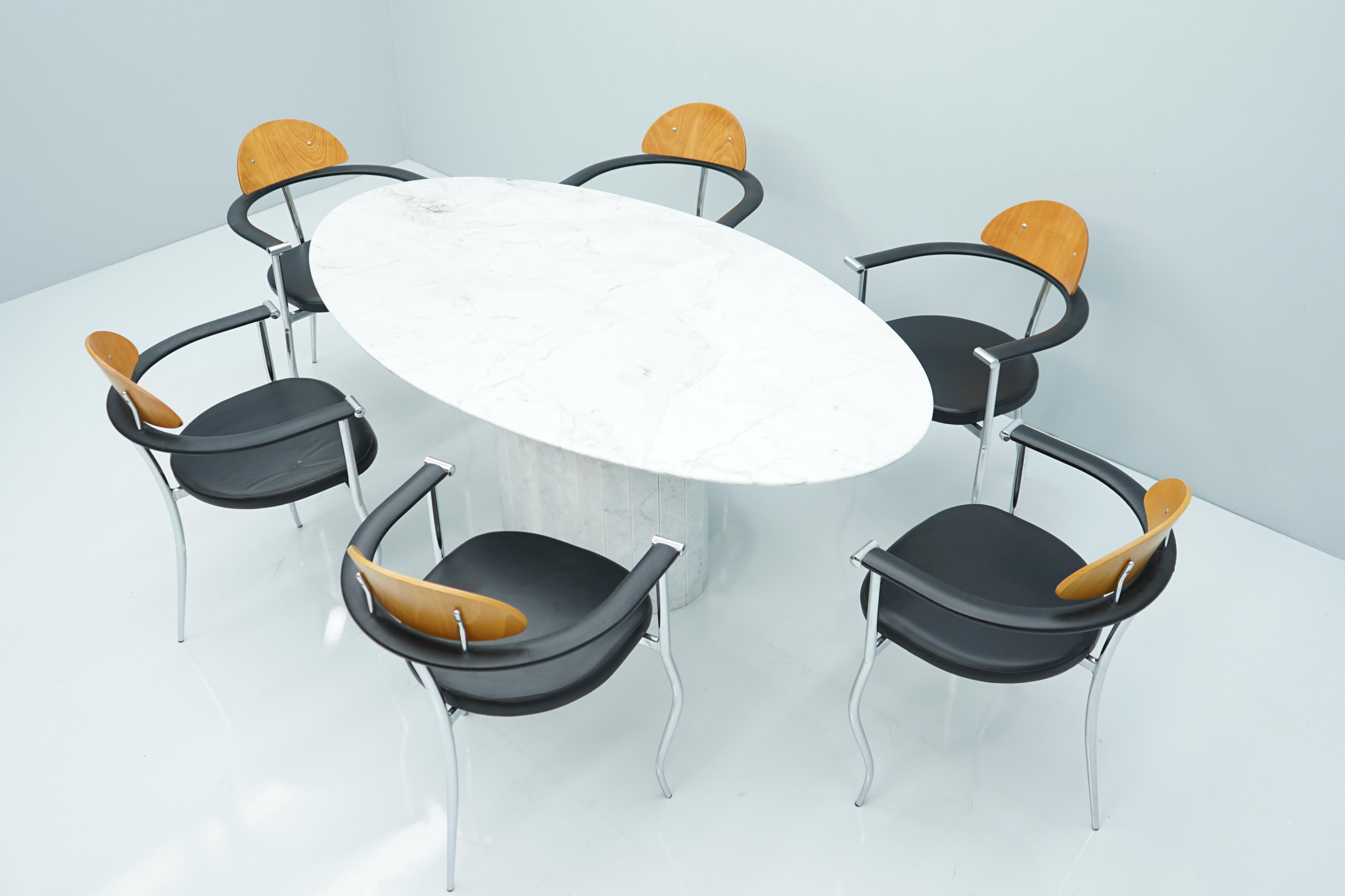 White Oval Carrara Marble Dining Table, 1970s For Sale 2