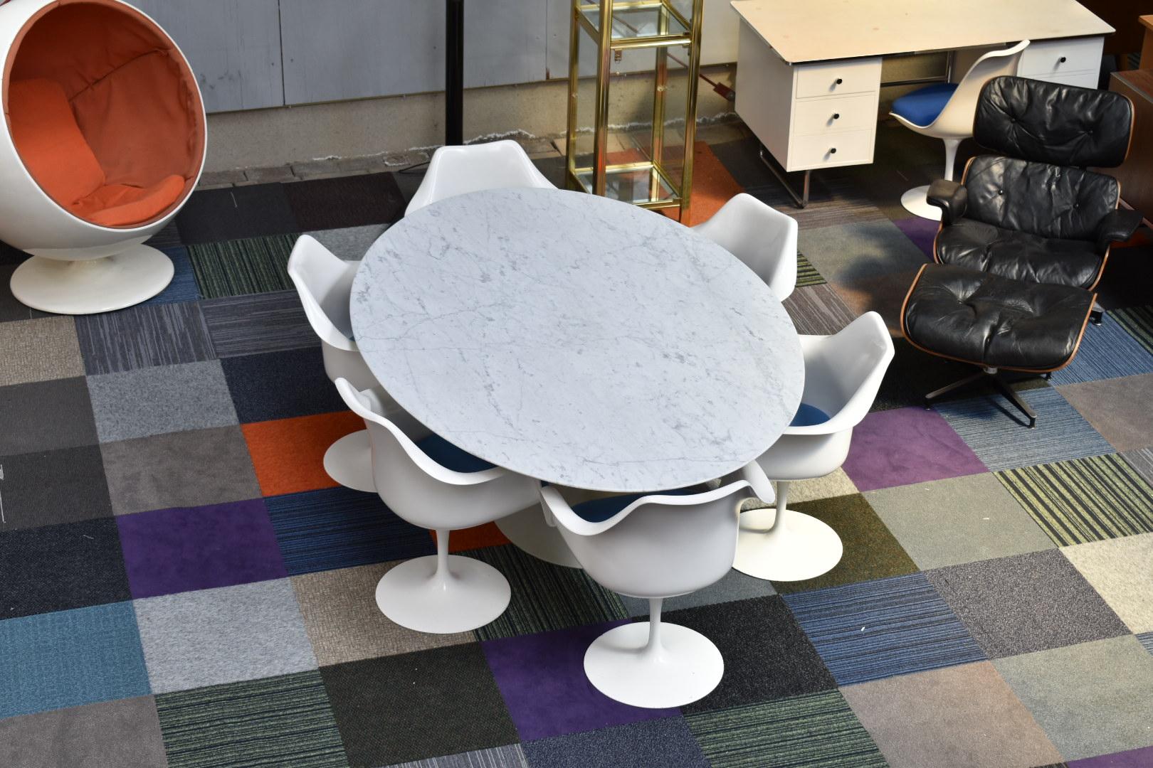 Oval Carrara Marble Dining Table by Eero Saarinen for Knoll 3