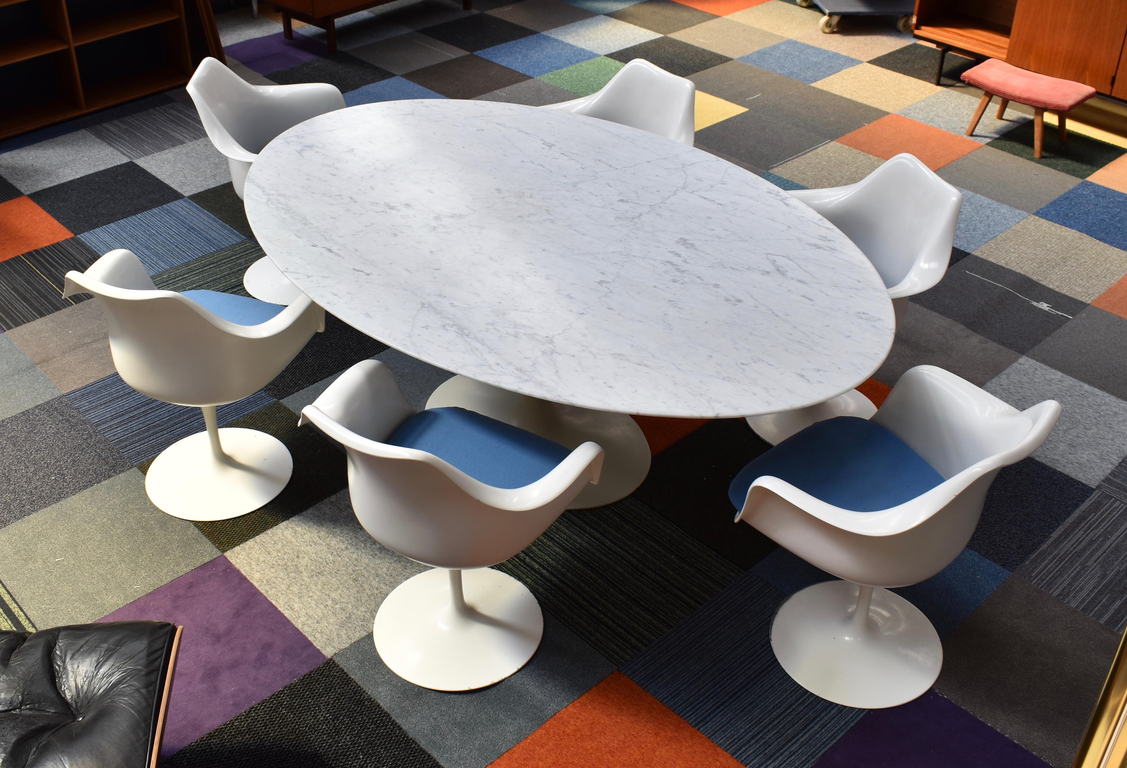 Oval Carrara Marble Dining Table by Eero Saarinen for Knoll 4