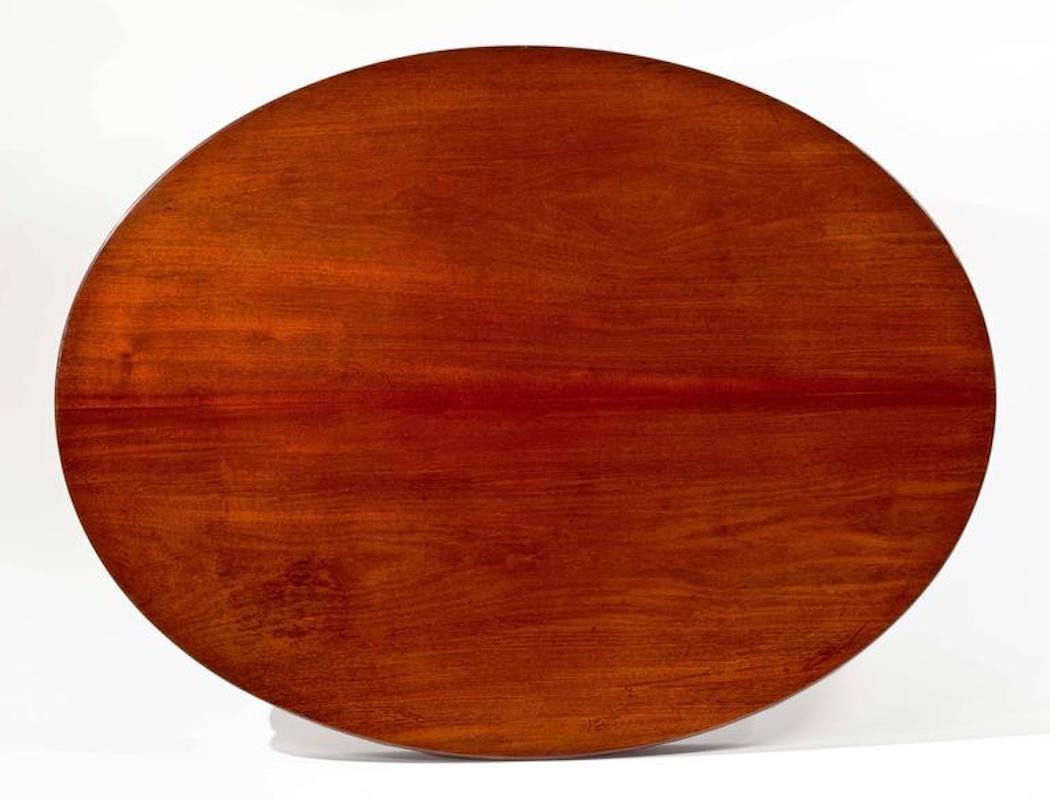 American Classical Oval Carved Mahogany Neoclassical Library Table, circa 1820 For Sale