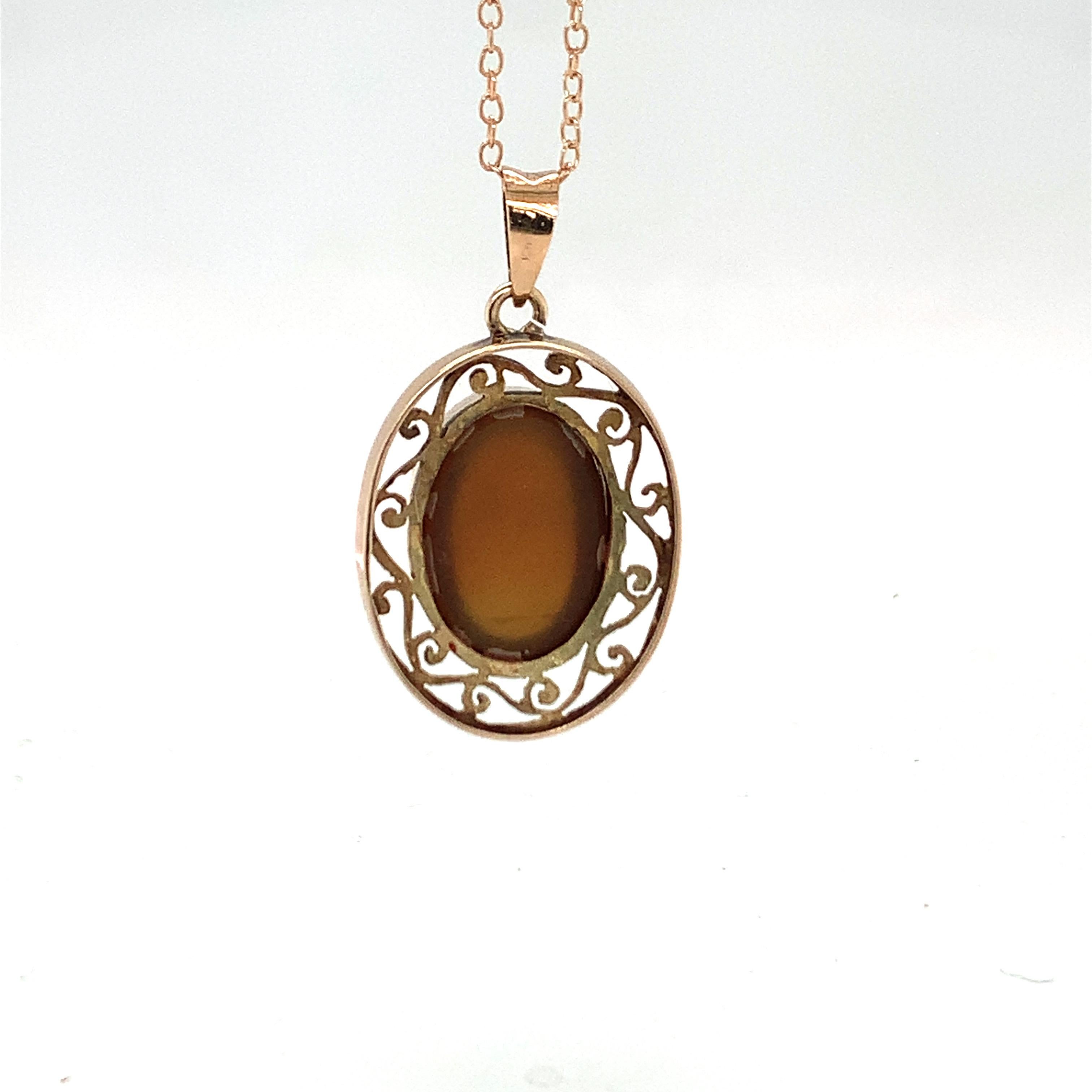 Oval Cat’s Eye 14K Yellow Gold Pendant In New Condition For Sale In Trumbull, CT