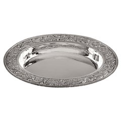 Oval Centerpiece with Grapes and Olives