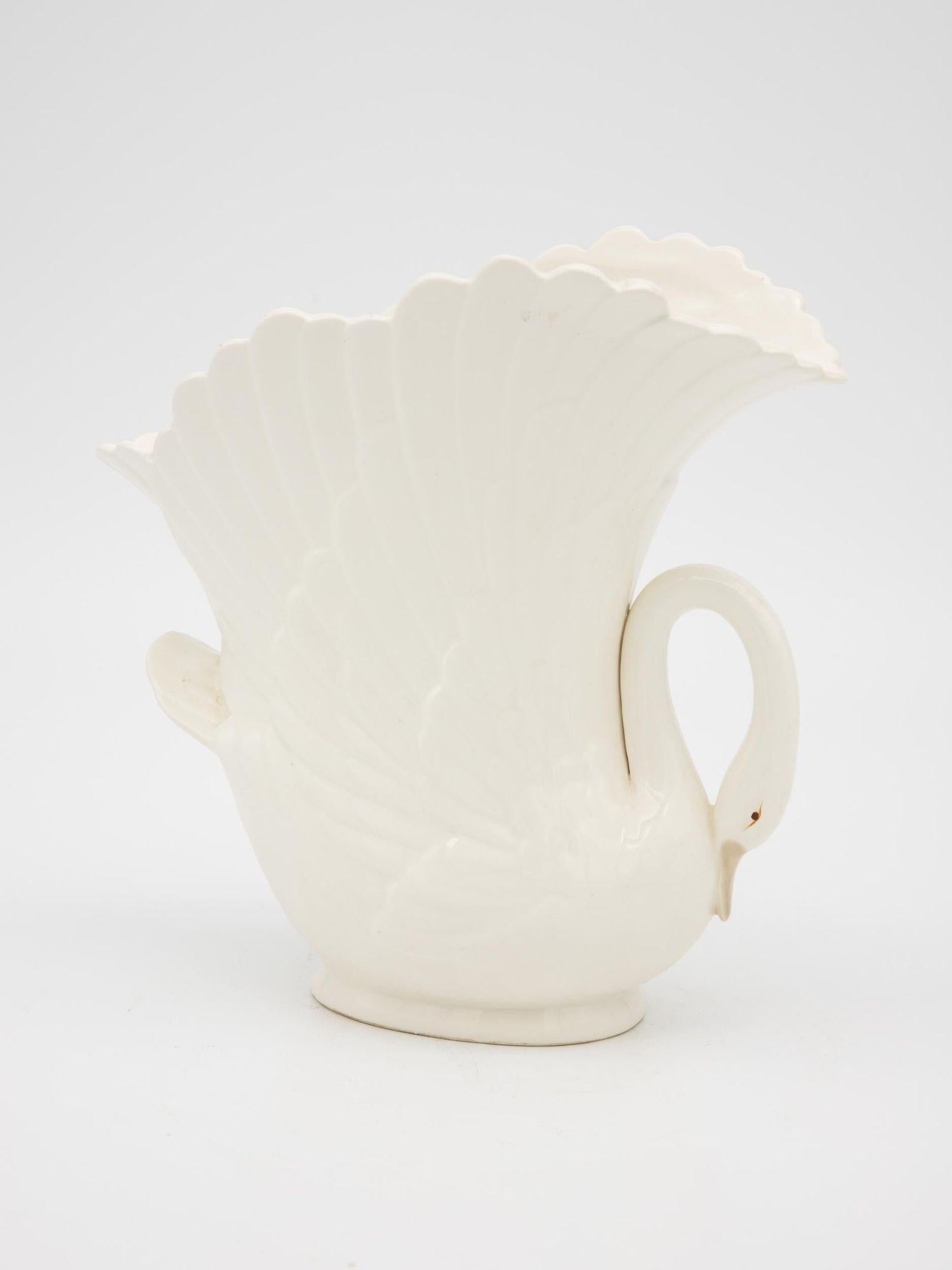 American Oval Ceramic Bisque Swan Vase, USA Late 20th C. For Sale